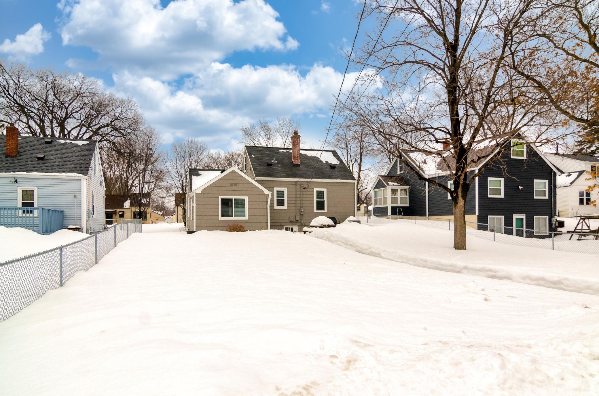 4413 Welcome Avenue N