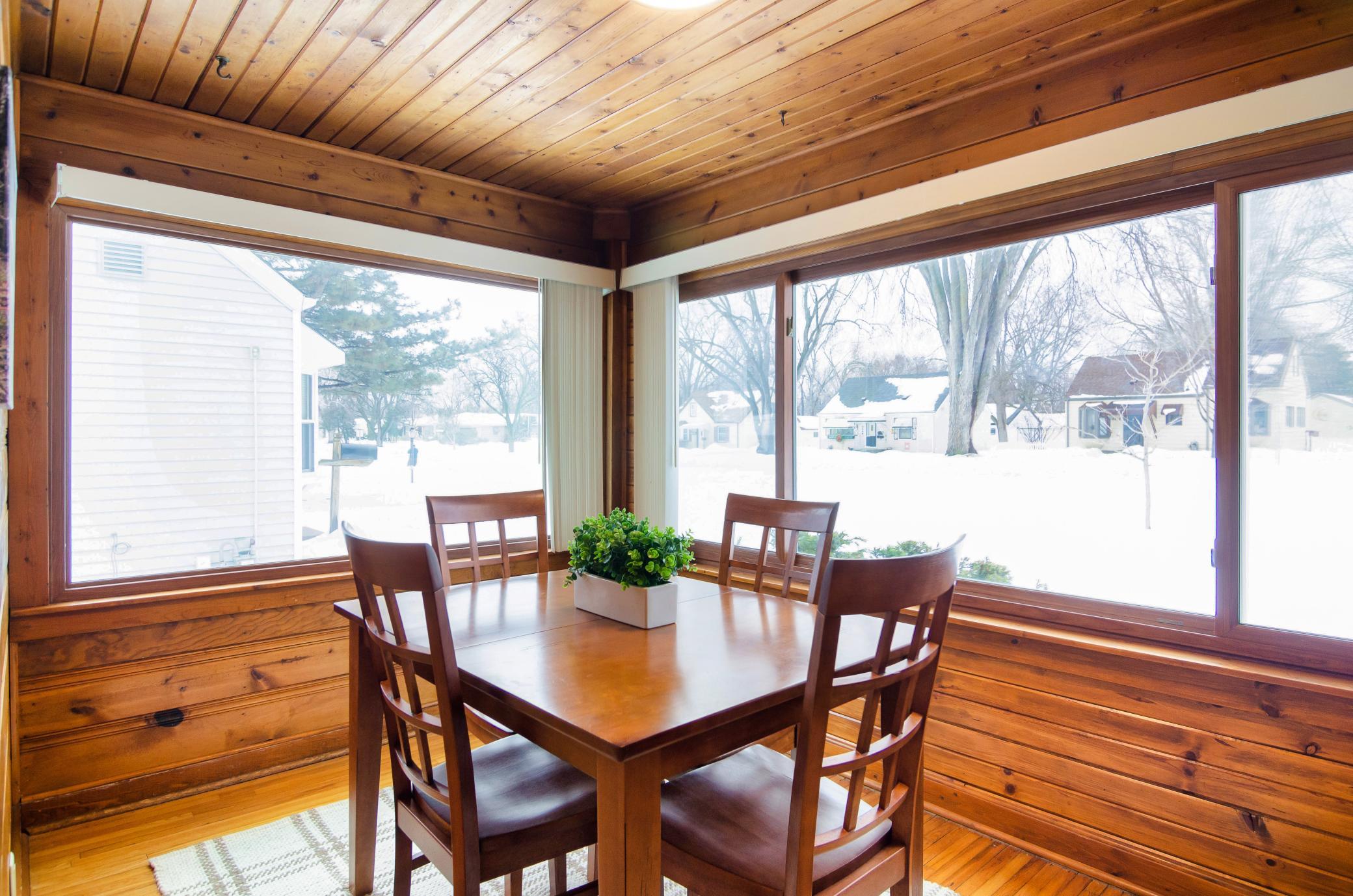 4413 Welcome Avenue N