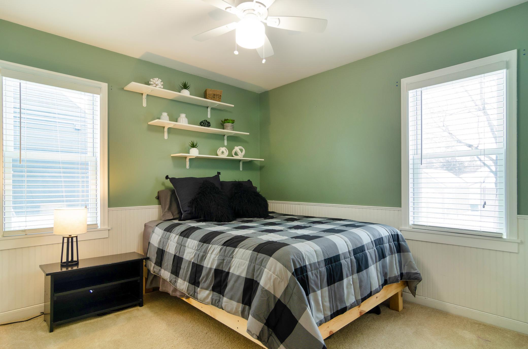 4413 Welcome Avenue N