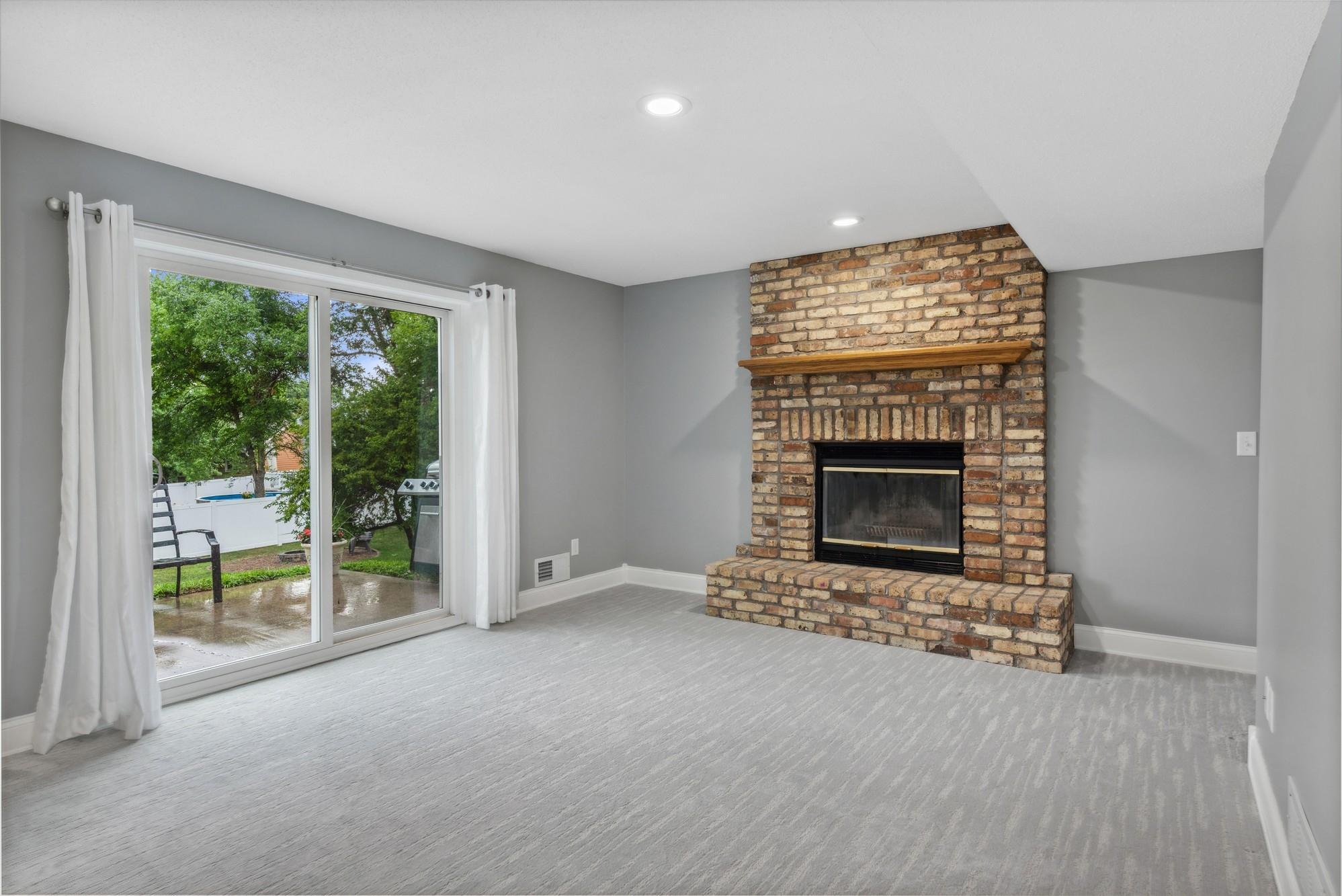 11459 Pheasant Lane N