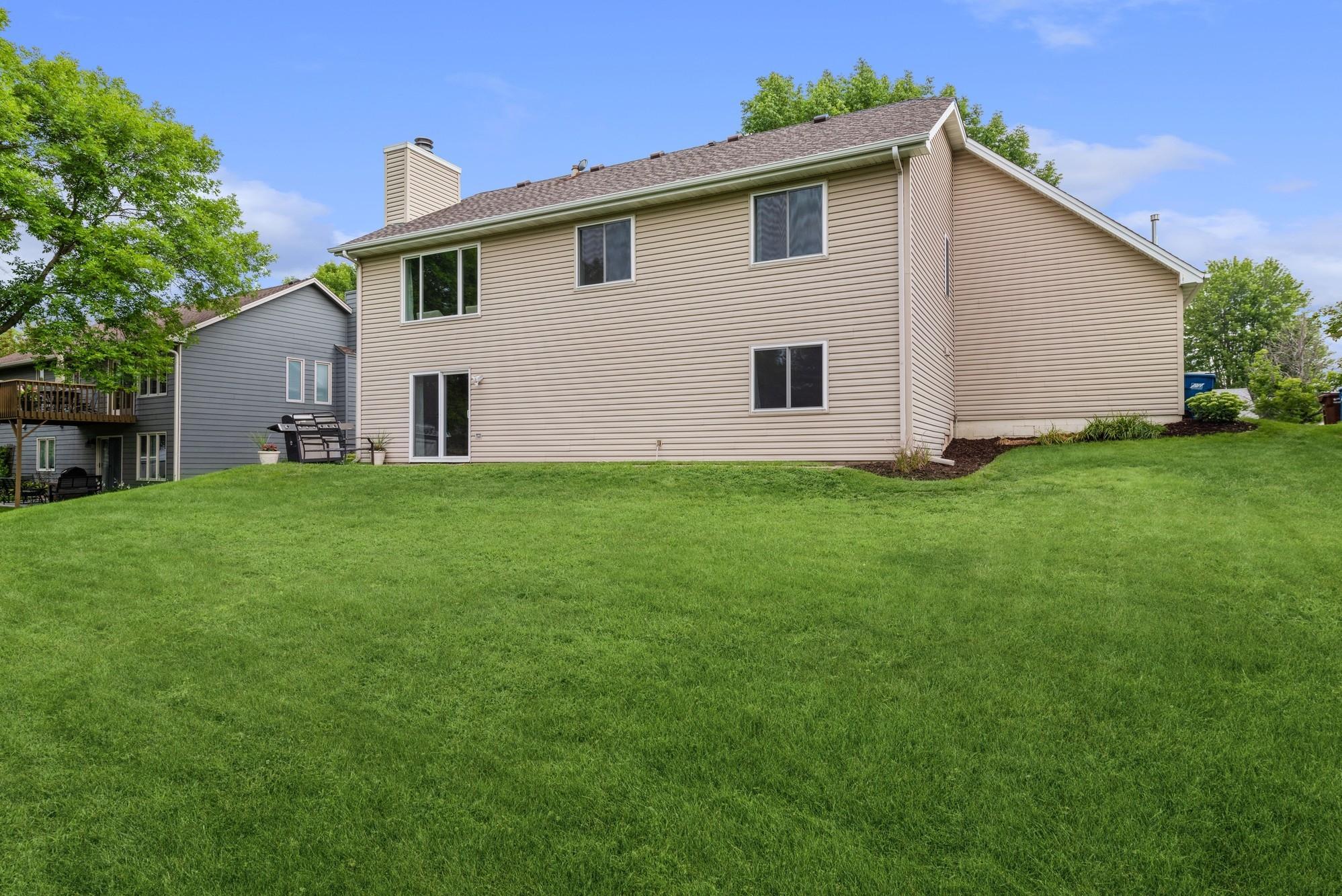 11459 Pheasant Lane N