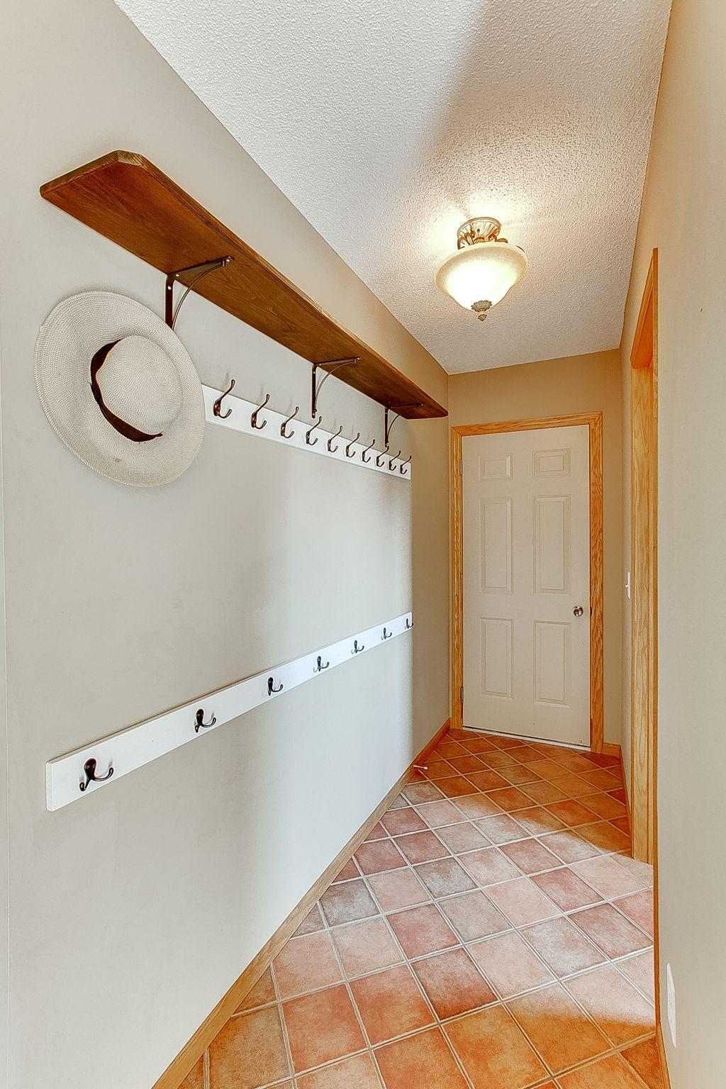 1086 James Avenue NE