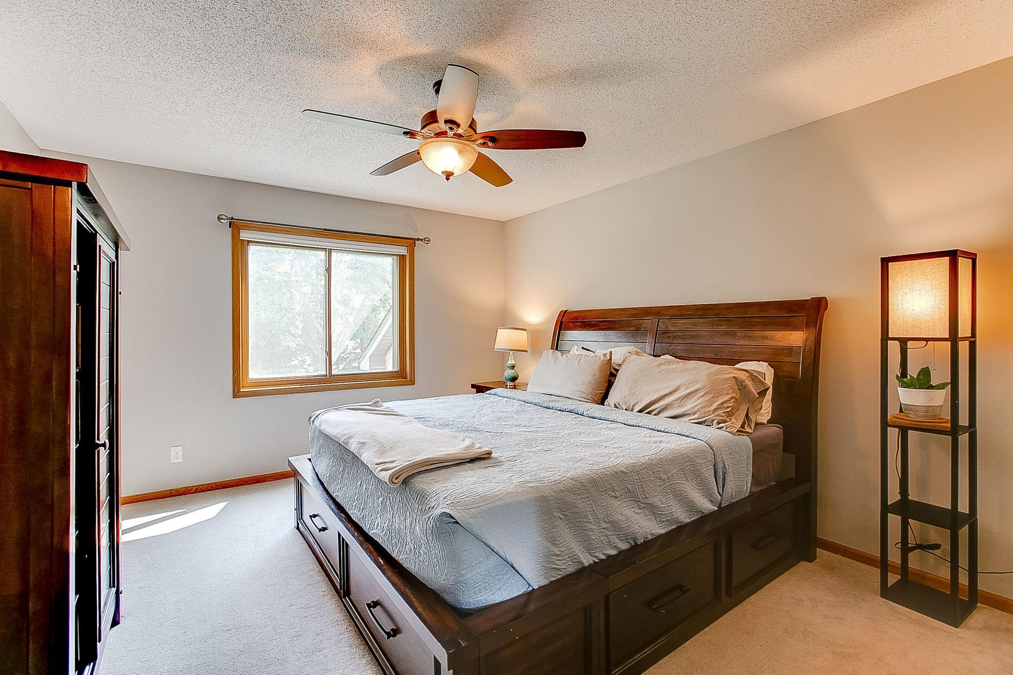 1086 James Avenue NE