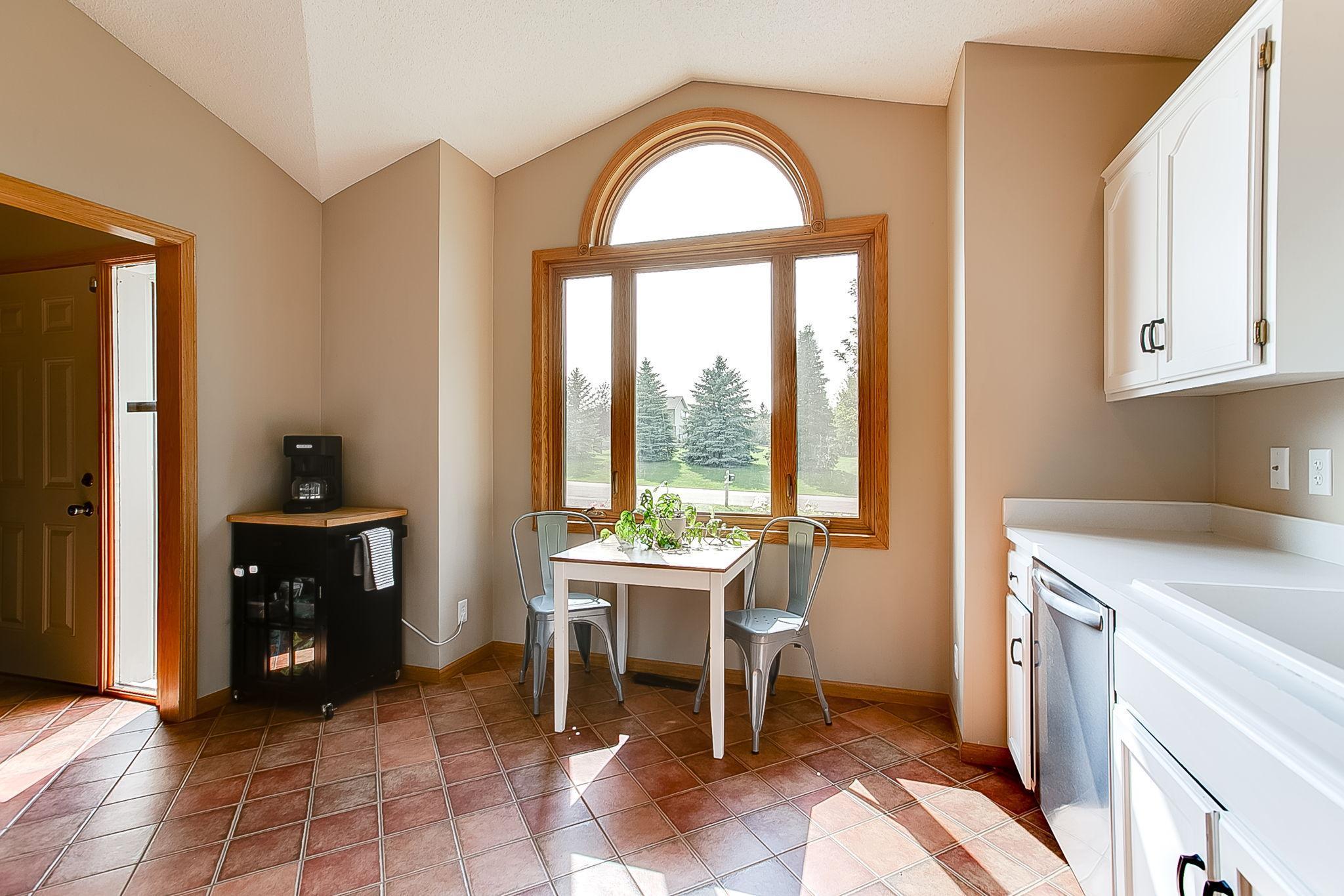 1086 James Avenue NE