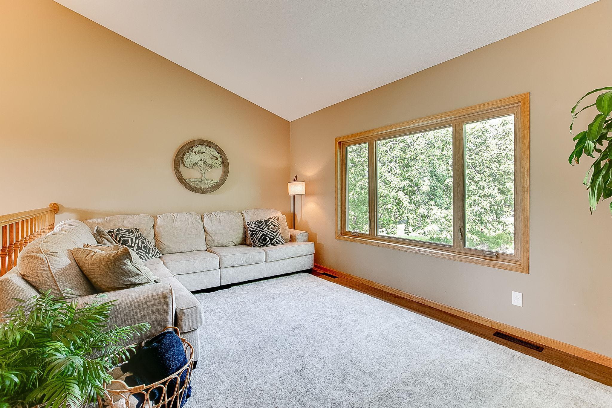 1086 James Avenue NE