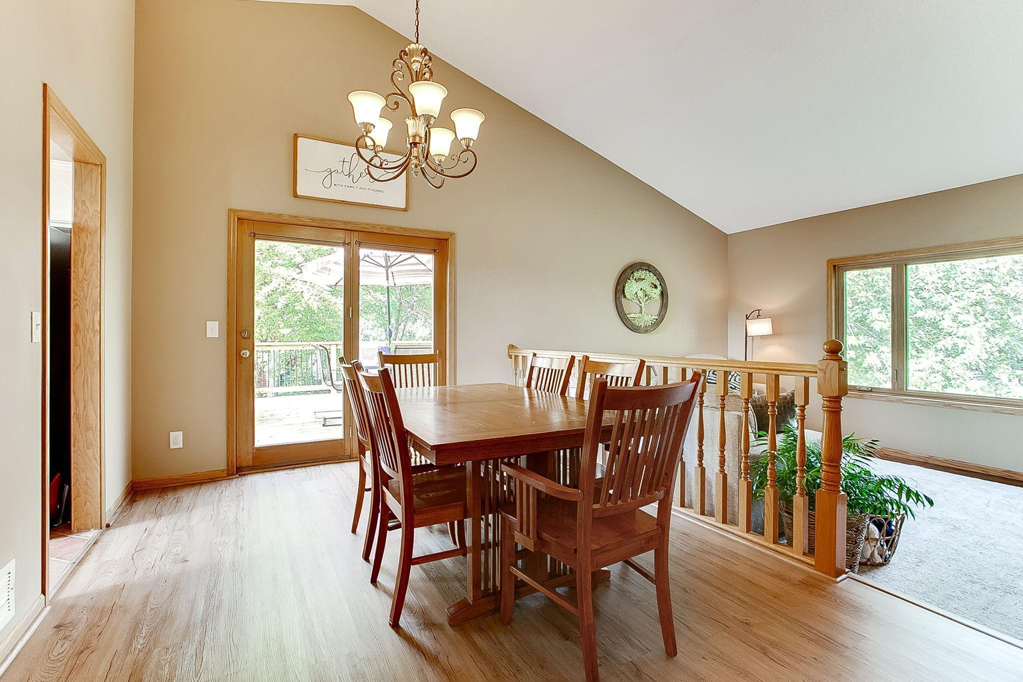 1086 James Avenue NE