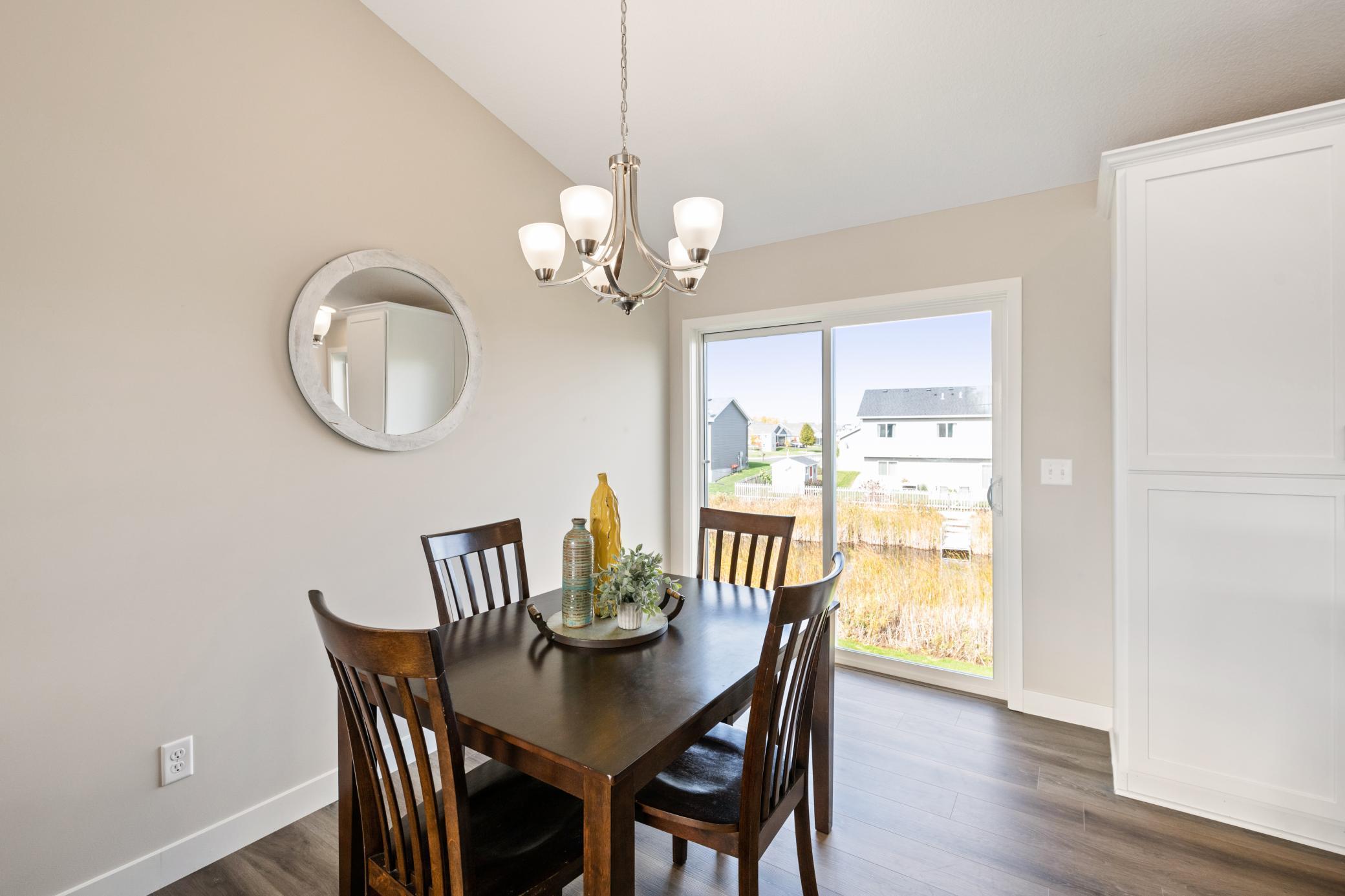 1597 Oak Ridge Street