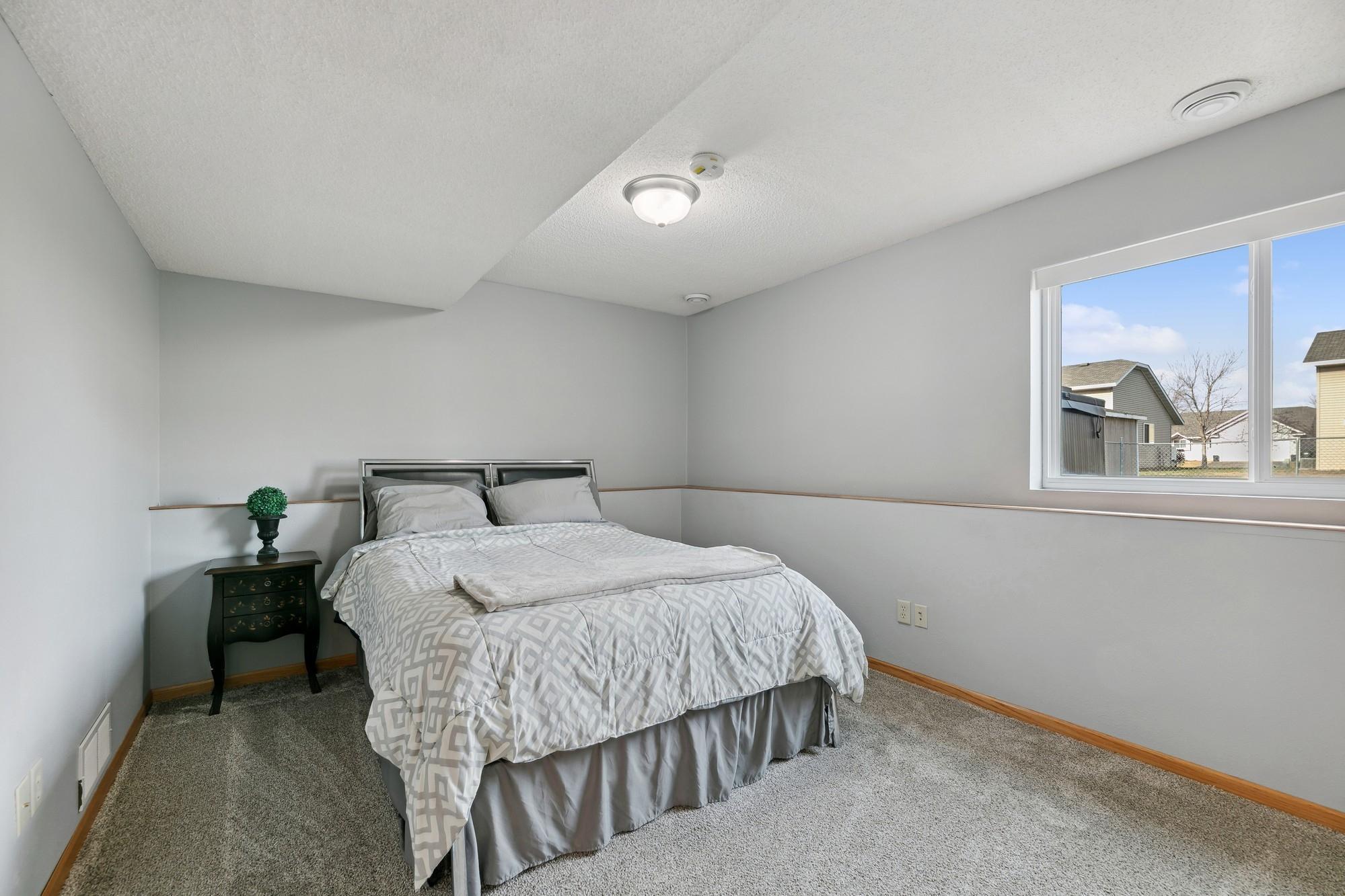 1624 Forest Glen Circle