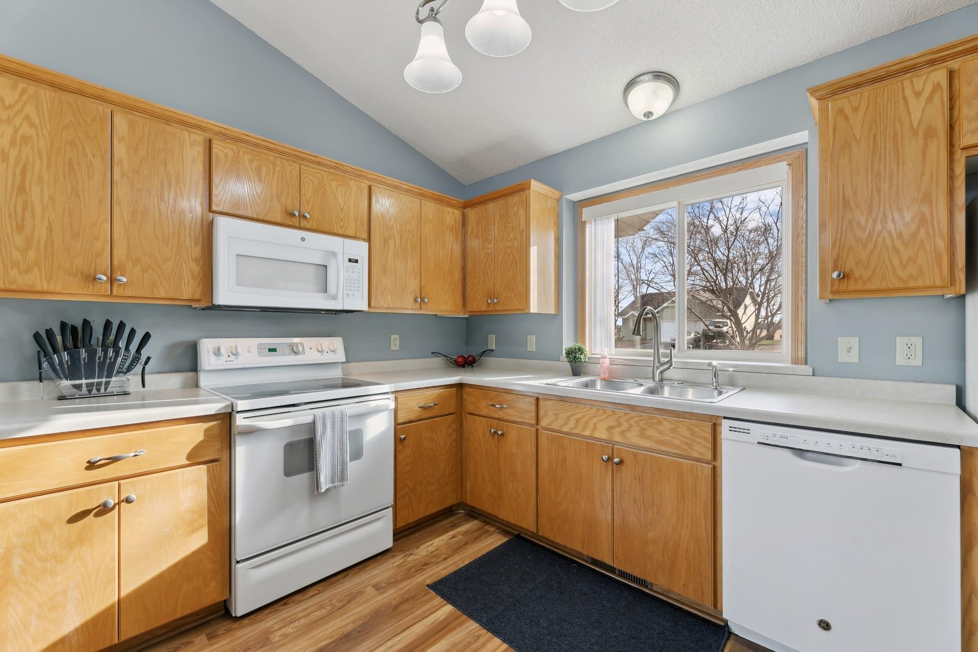 1624 Forest Glen Circle