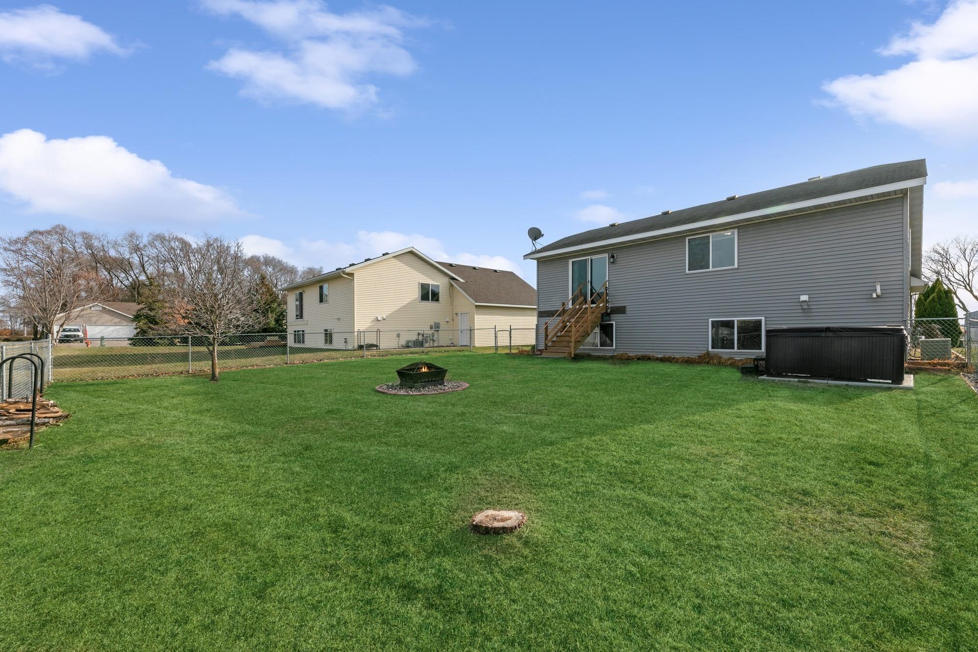 1624 Forest Glen Circle