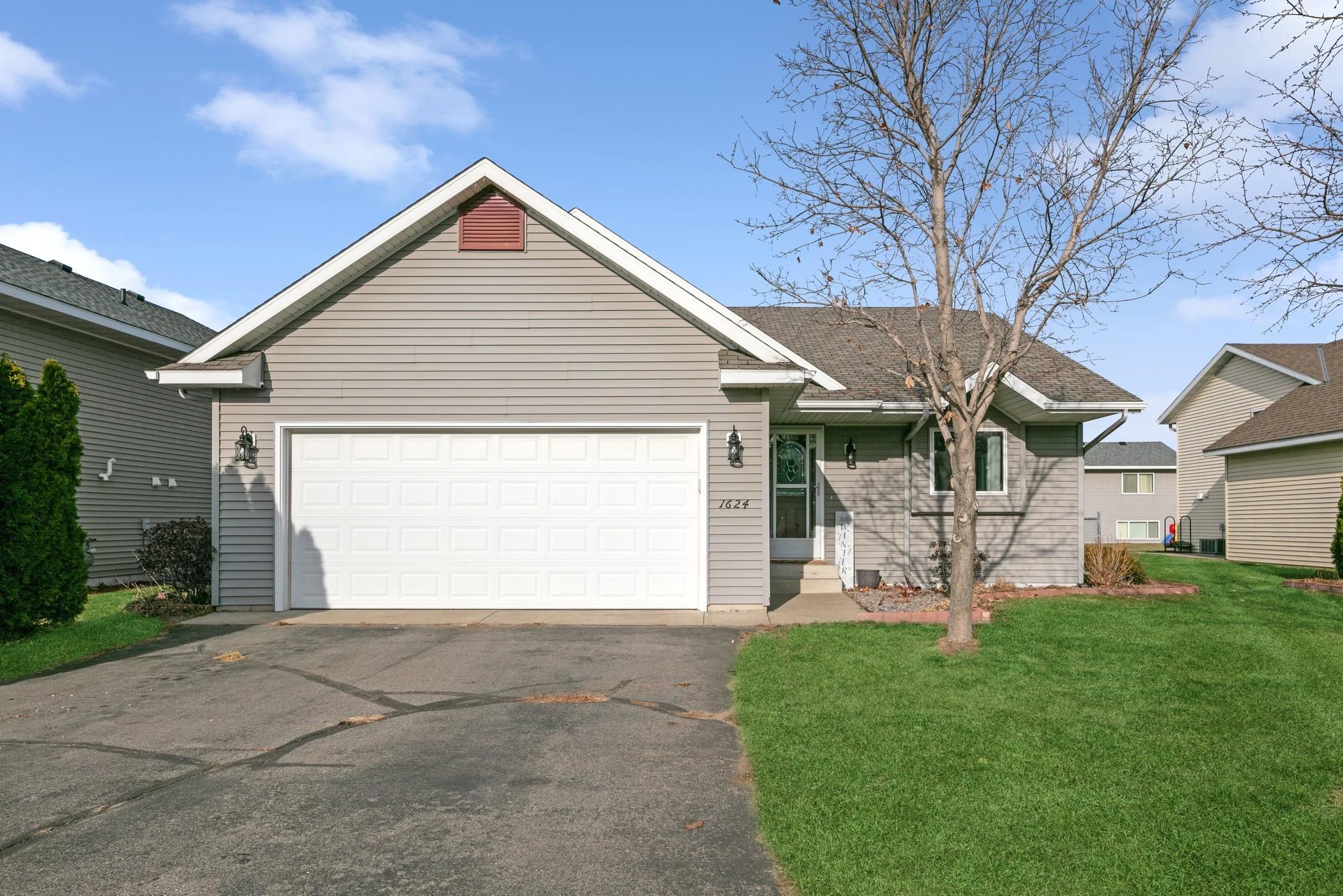 1624 Forest Glen Circle