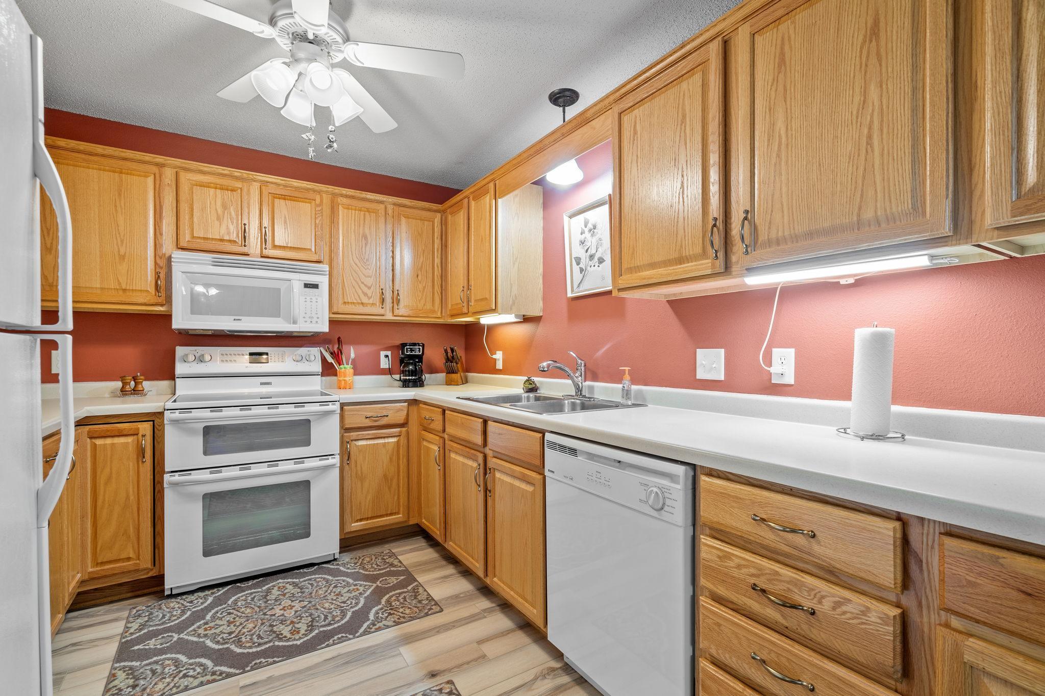 15550 Linnet Street NW Unit: 304