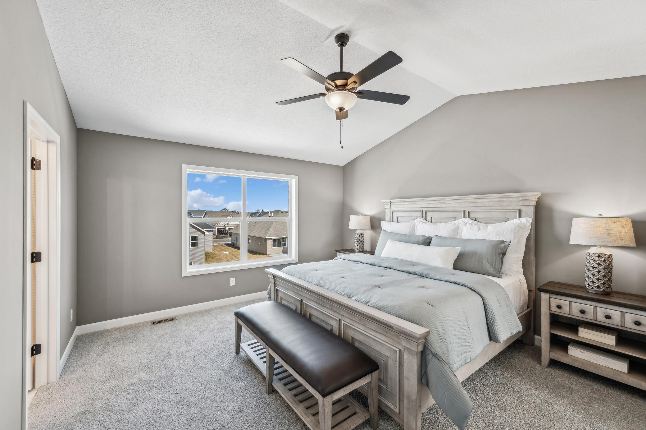 1486 Oak Ridge Street