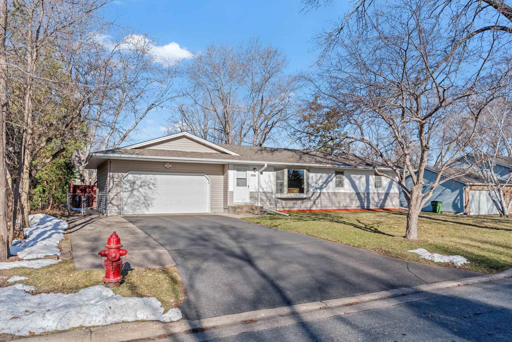 11566 Washington Street NE