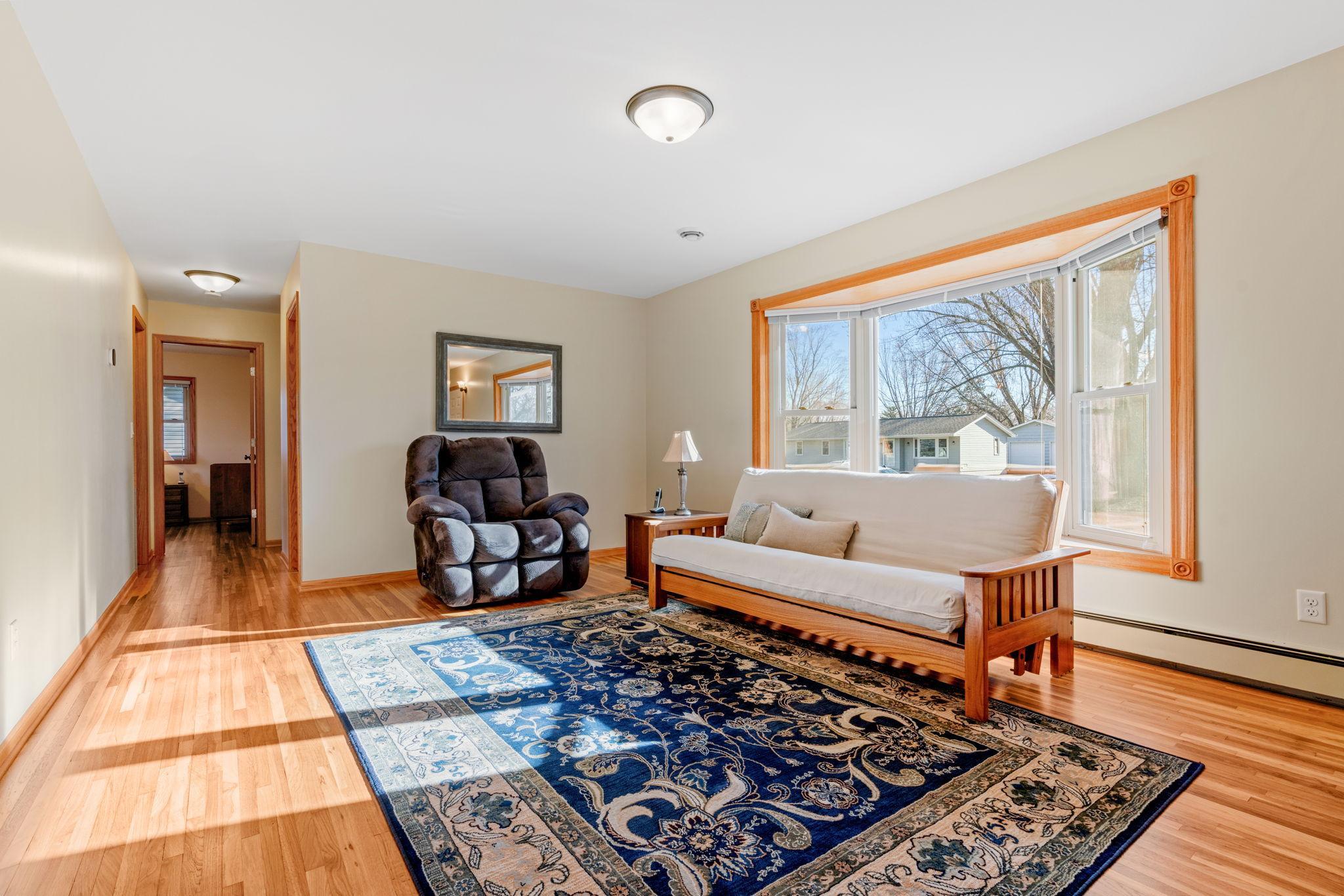 11566 Washington Street NE