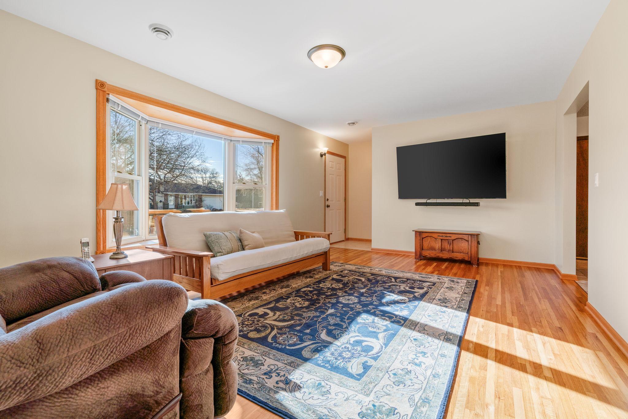 11566 Washington Street NE