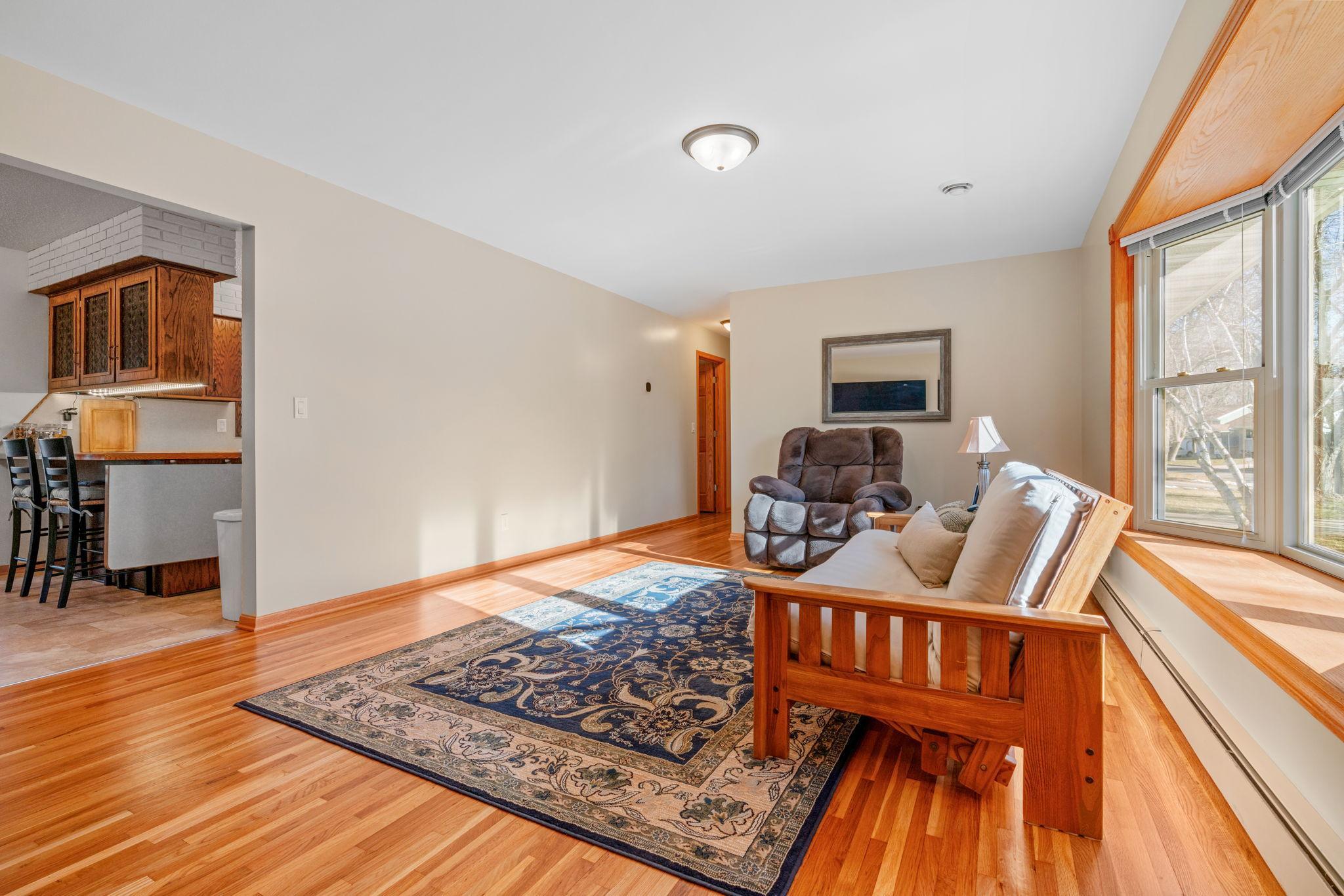 11566 Washington Street NE