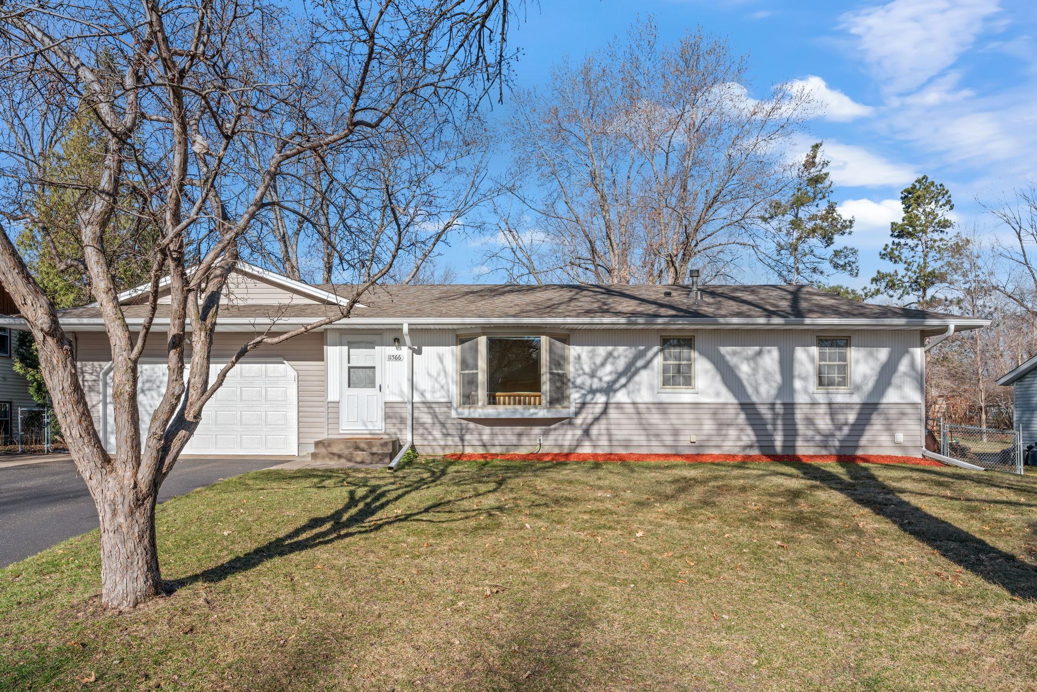 11566 Washington Street NE