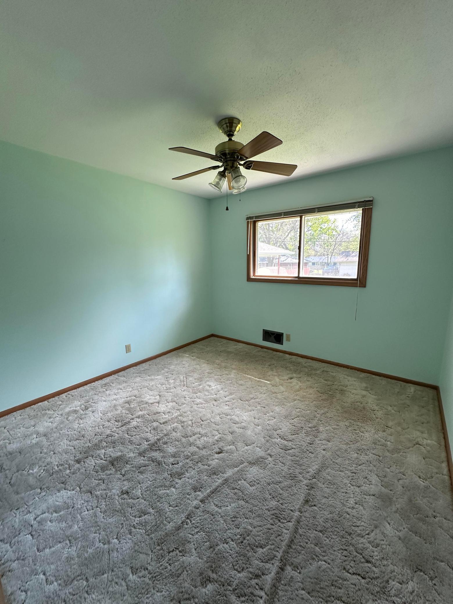 942 Rice Creek Terrace NE