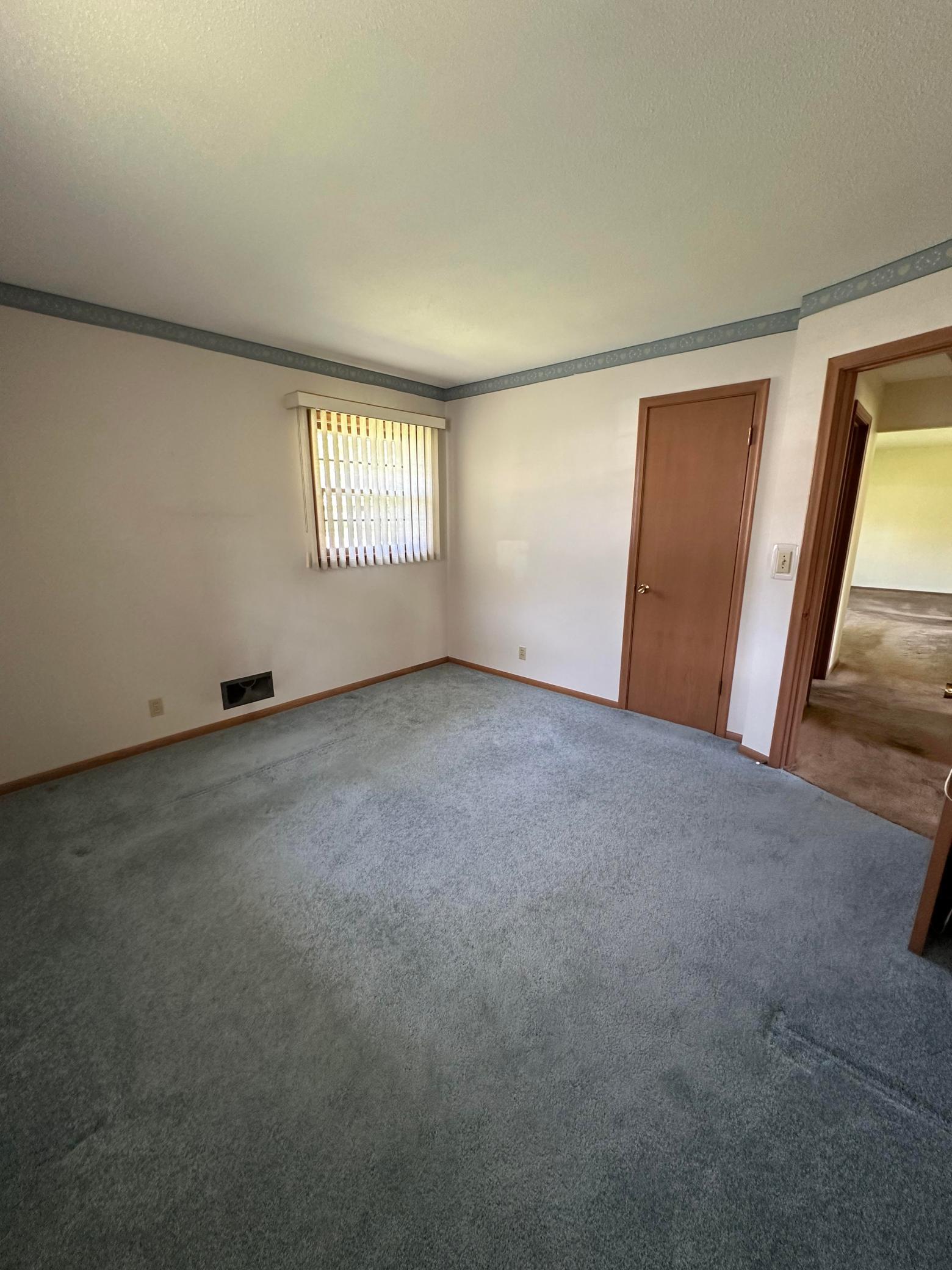 942 Rice Creek Terrace NE