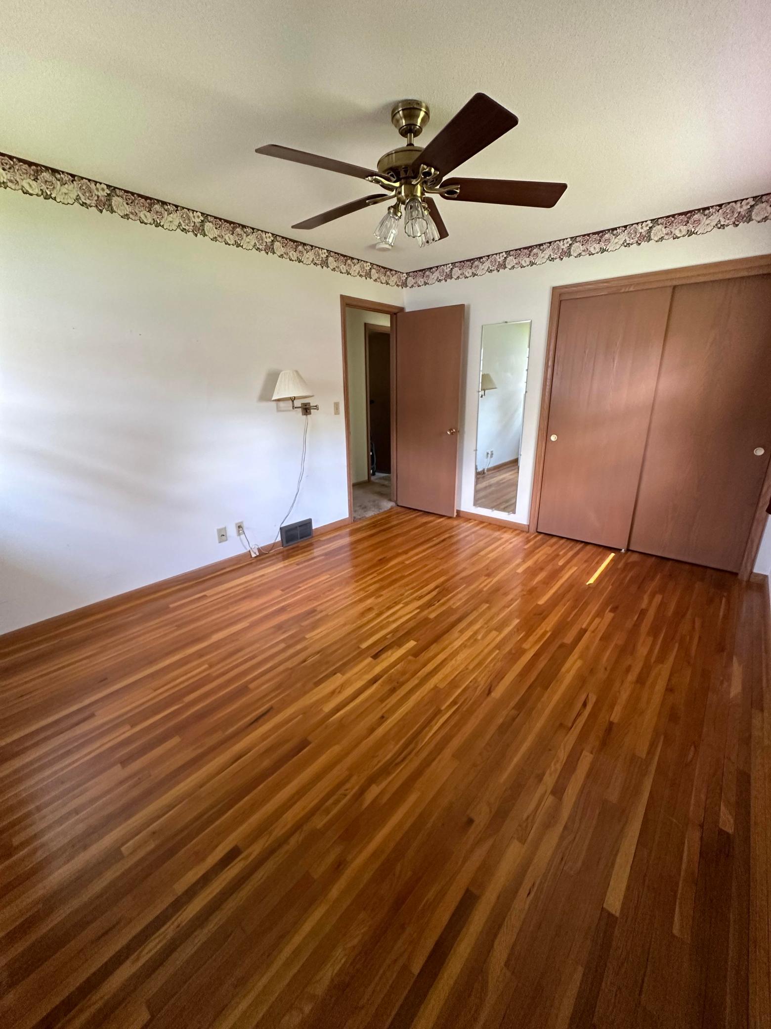 942 Rice Creek Terrace NE