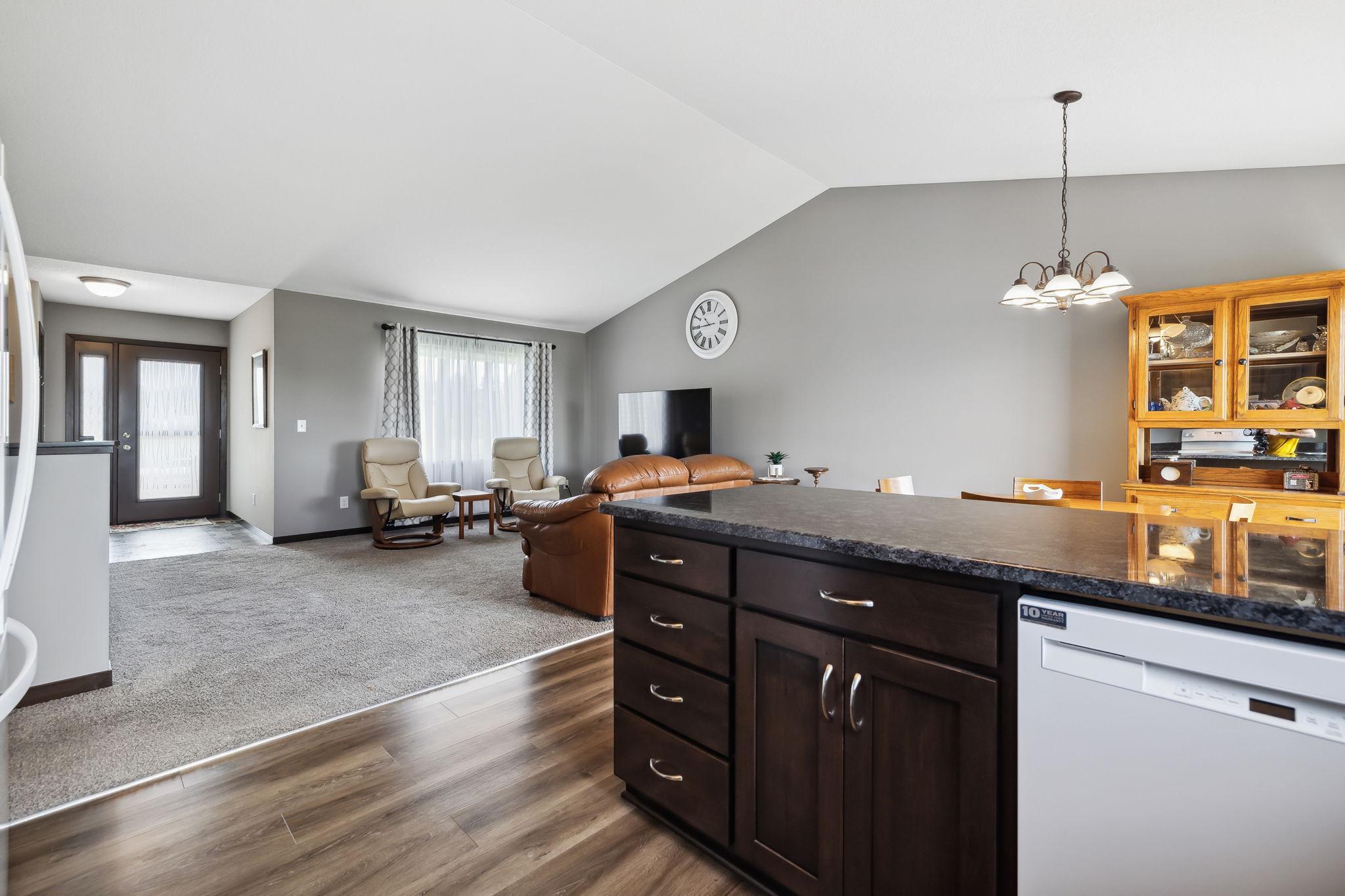 4145 Eaton Circle NE