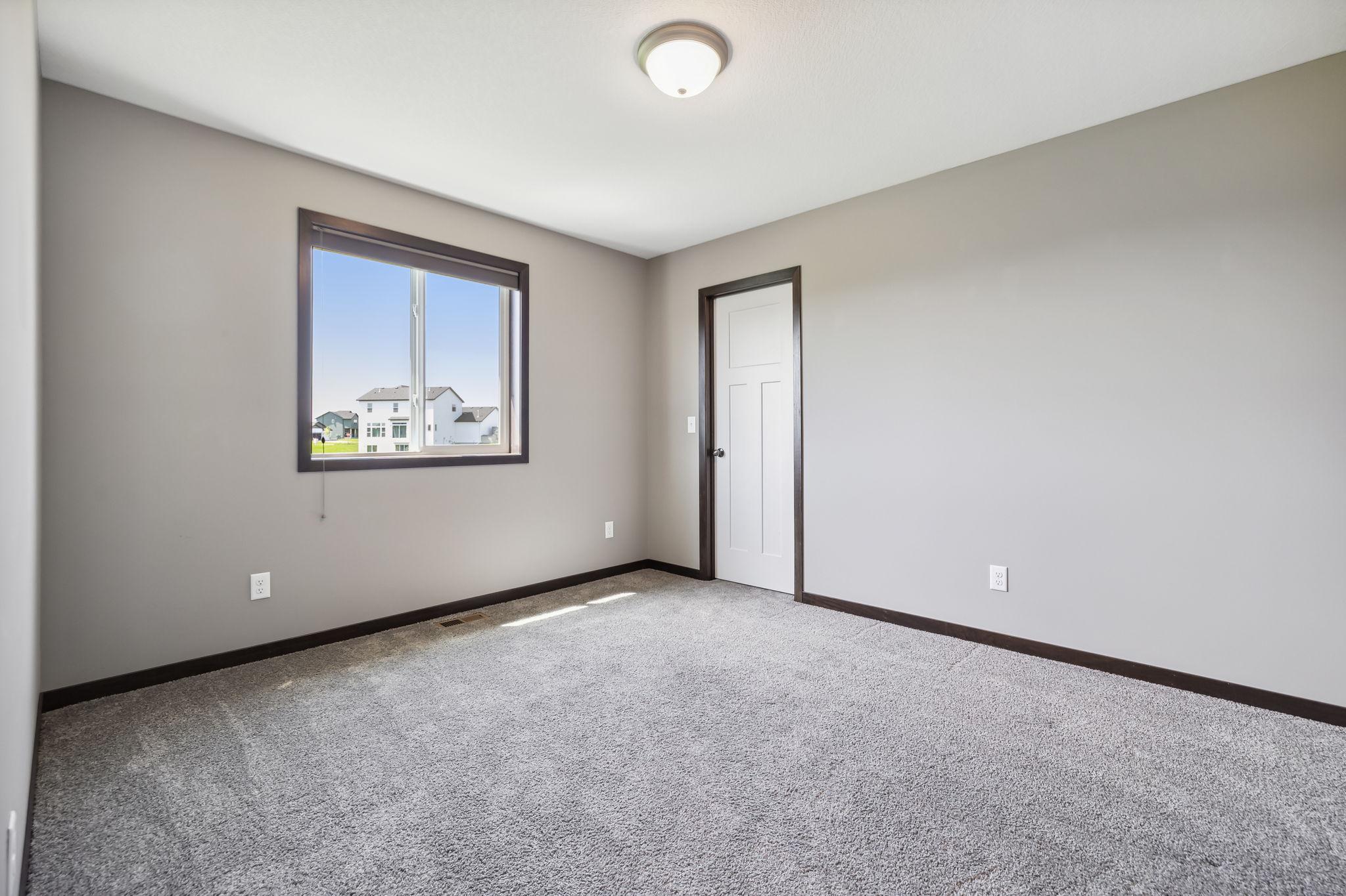 4145 Eaton Circle NE