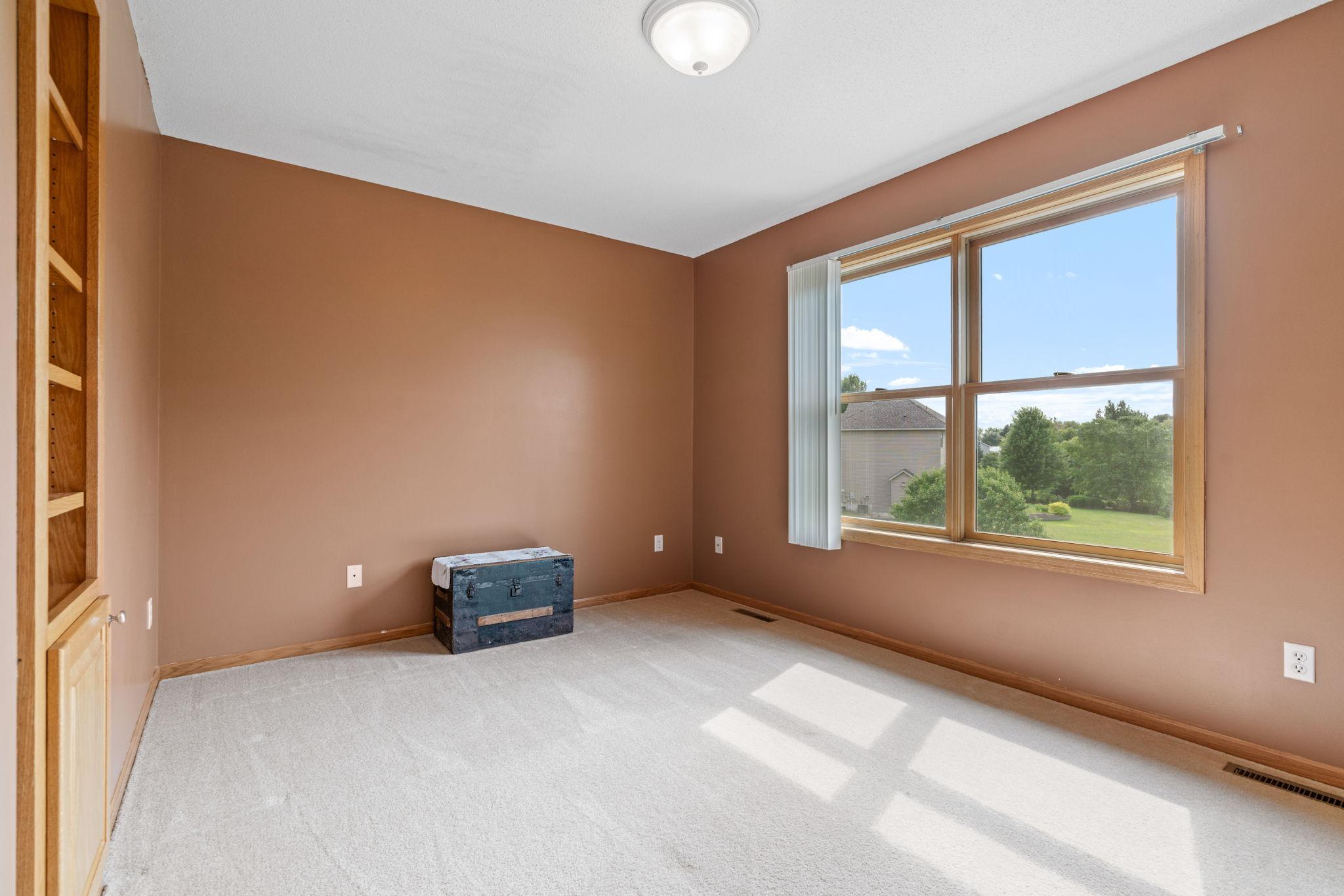 3251 Kahlen Avenue NE