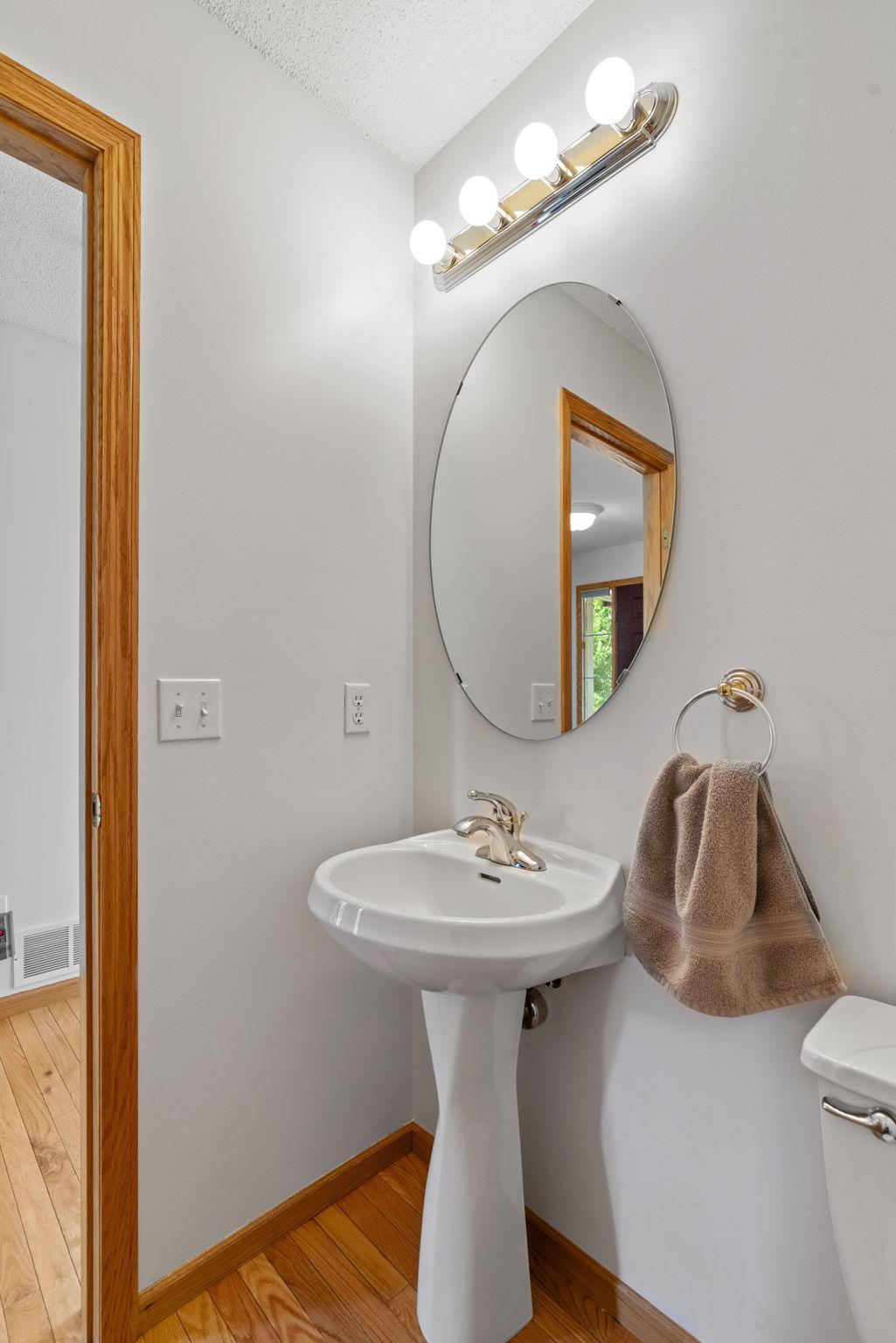 3251 Kahlen Avenue NE