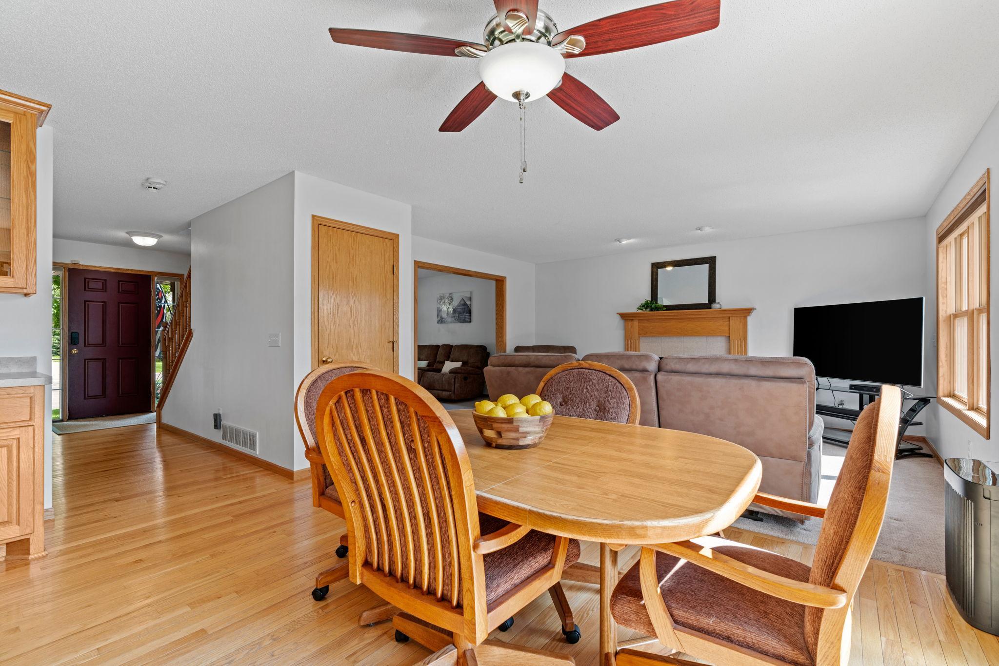 3251 Kahlen Avenue NE