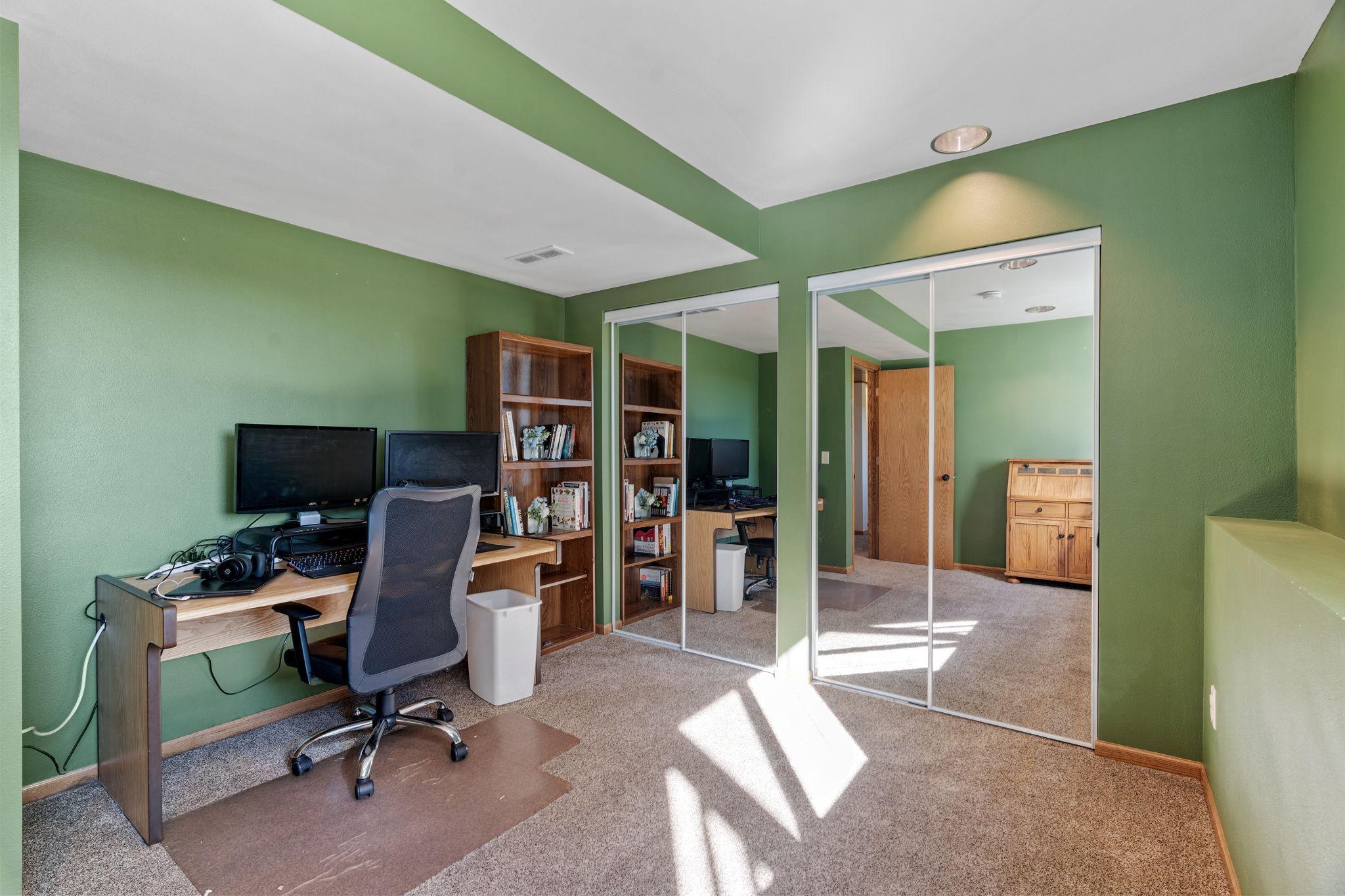 1611 Forest Glen Circle