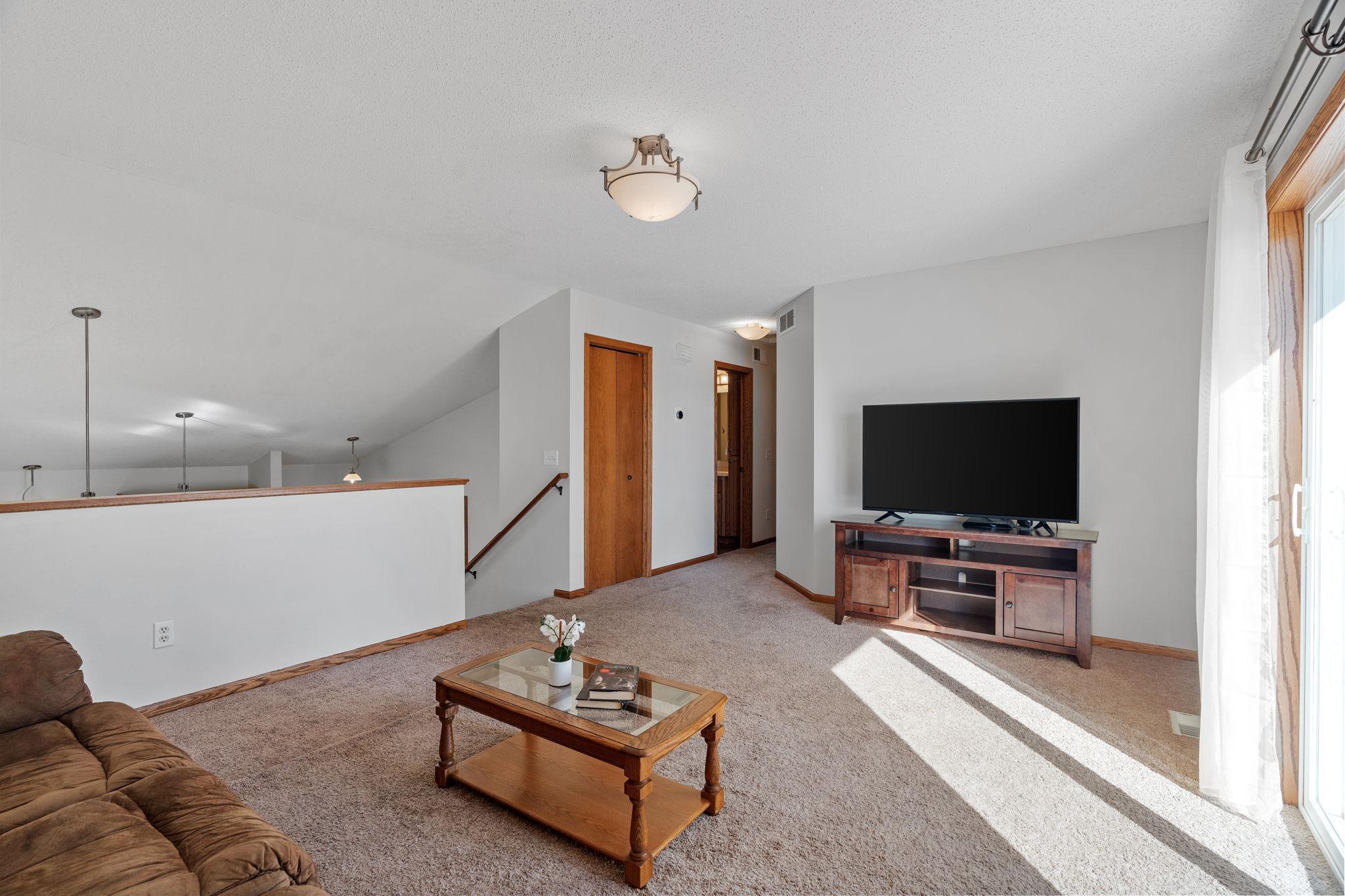 1611 Forest Glen Circle