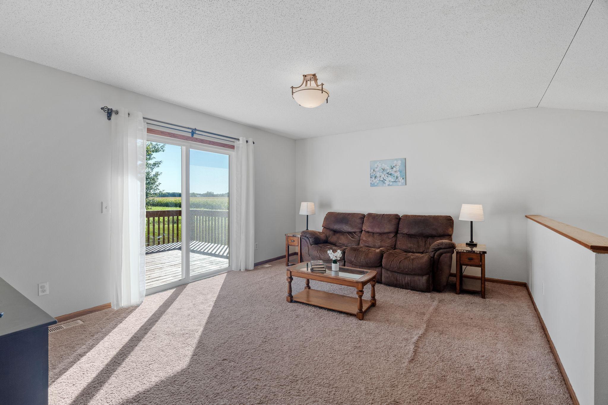 1611 Forest Glen Circle