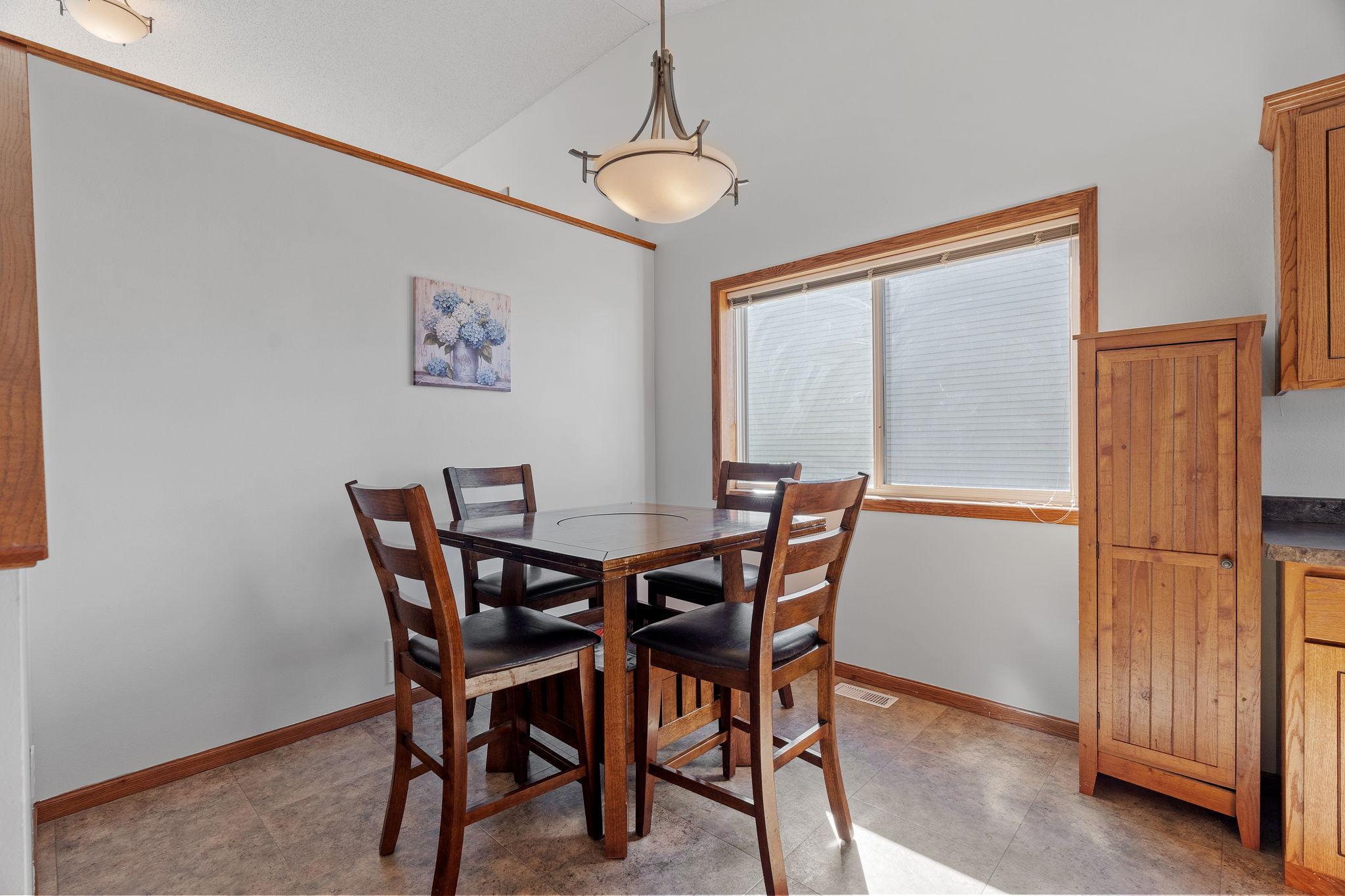 1611 Forest Glen Circle