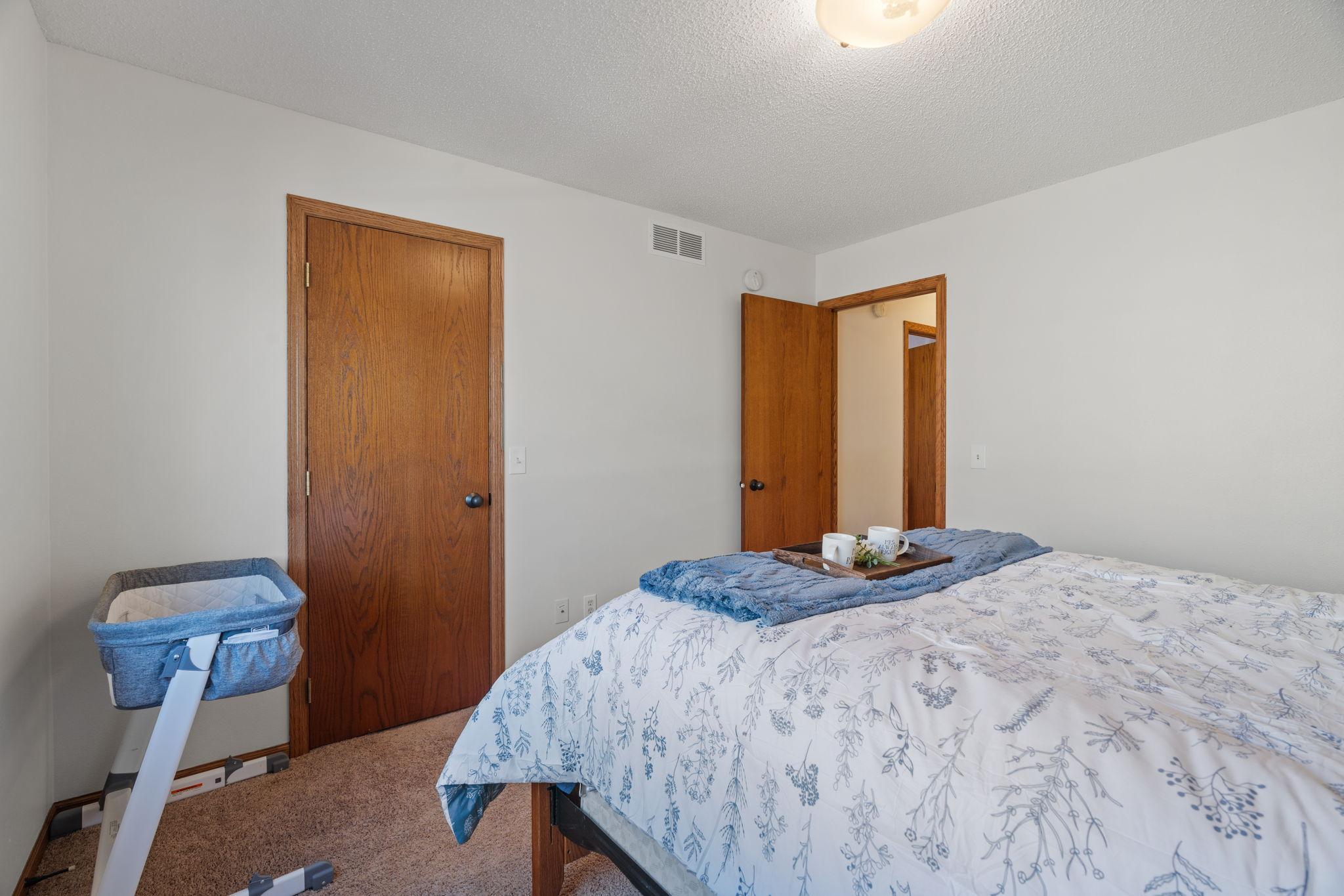 1611 Forest Glen Circle