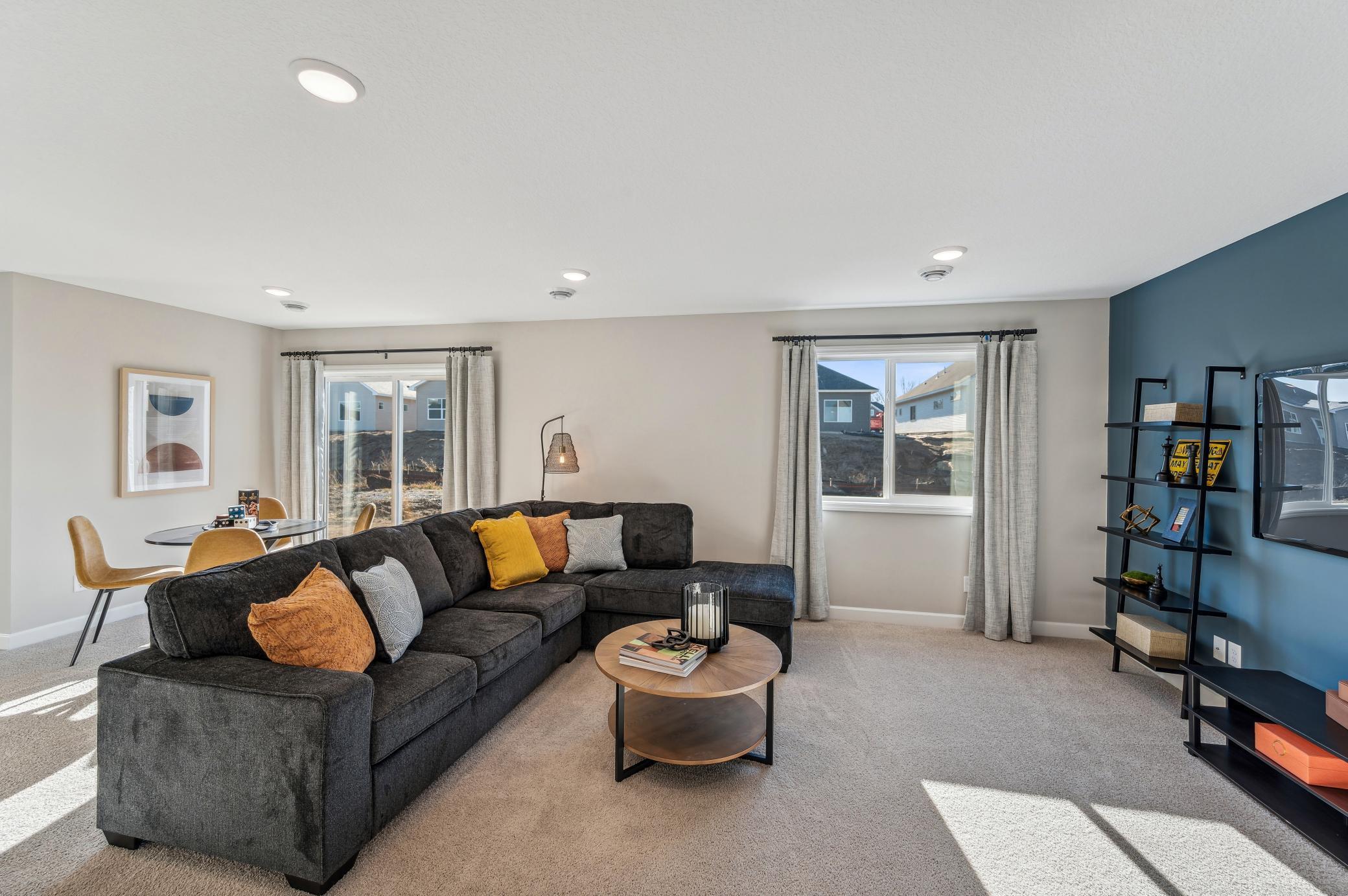 1833 Oak Ridge Street