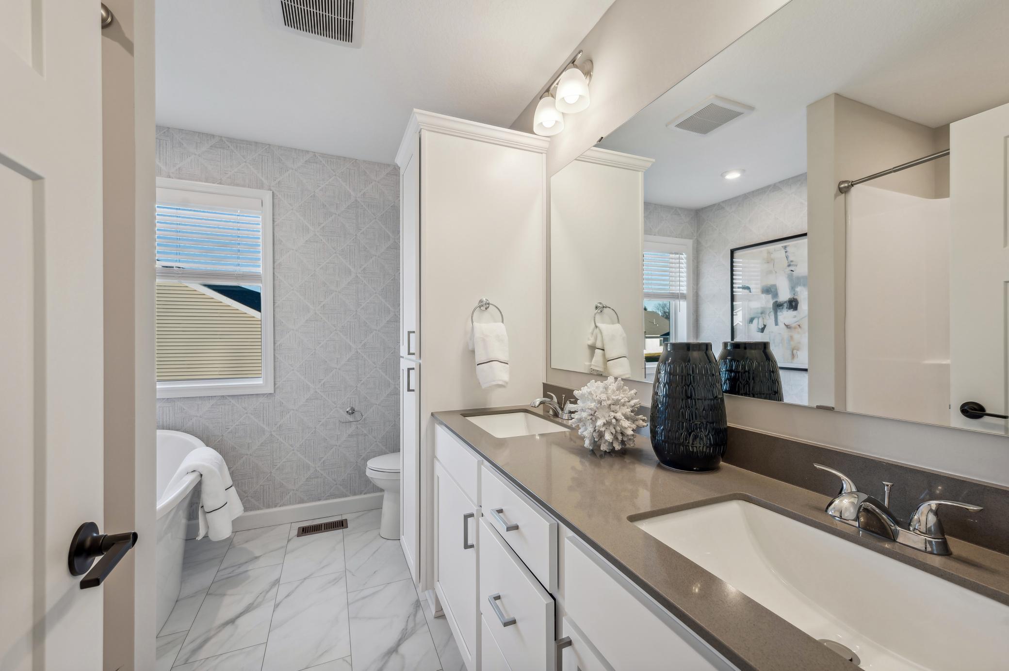 1833 Oak Ridge Street