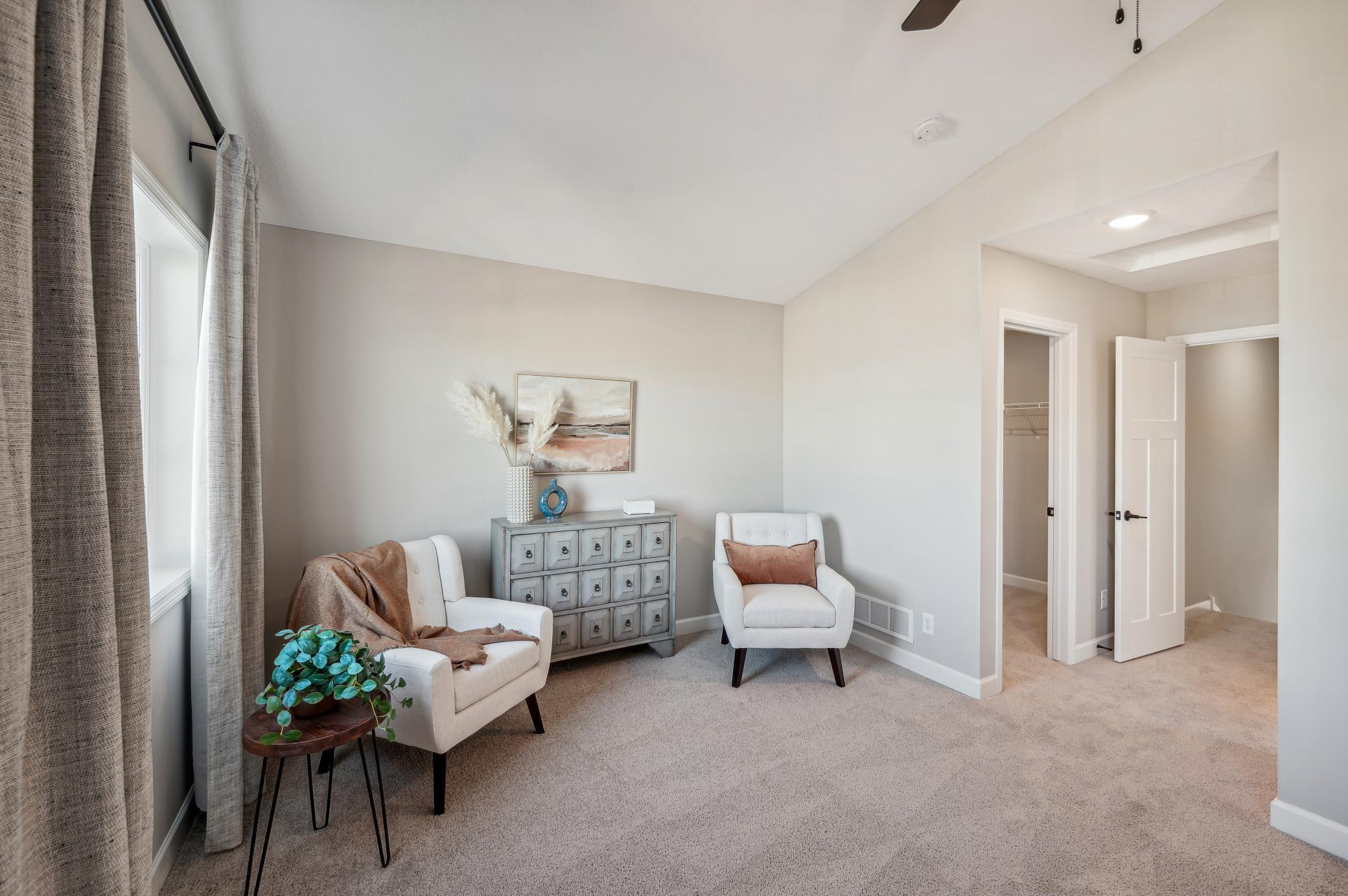 1833 Oak Ridge Street