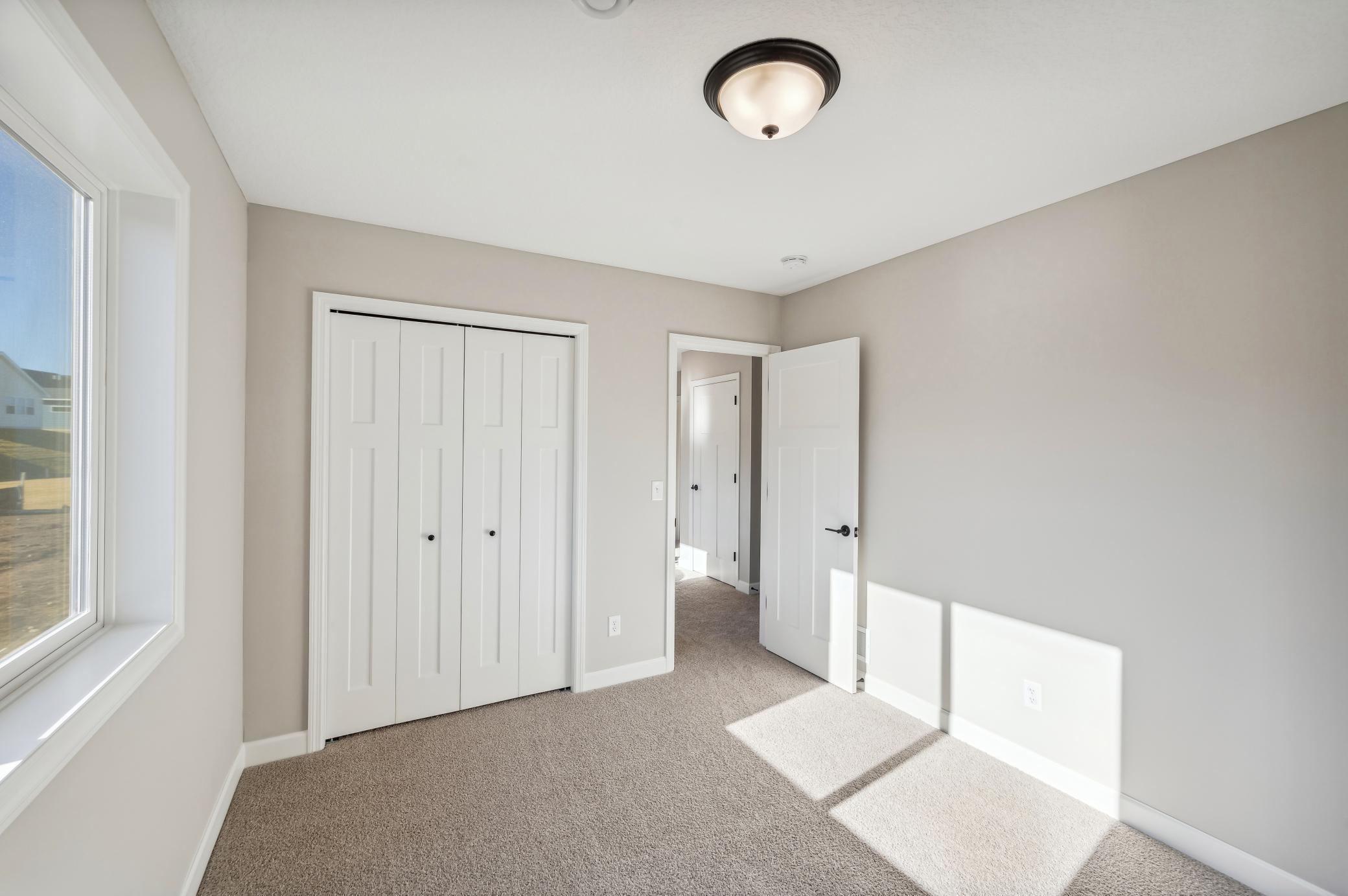 1833 Oak Ridge Street