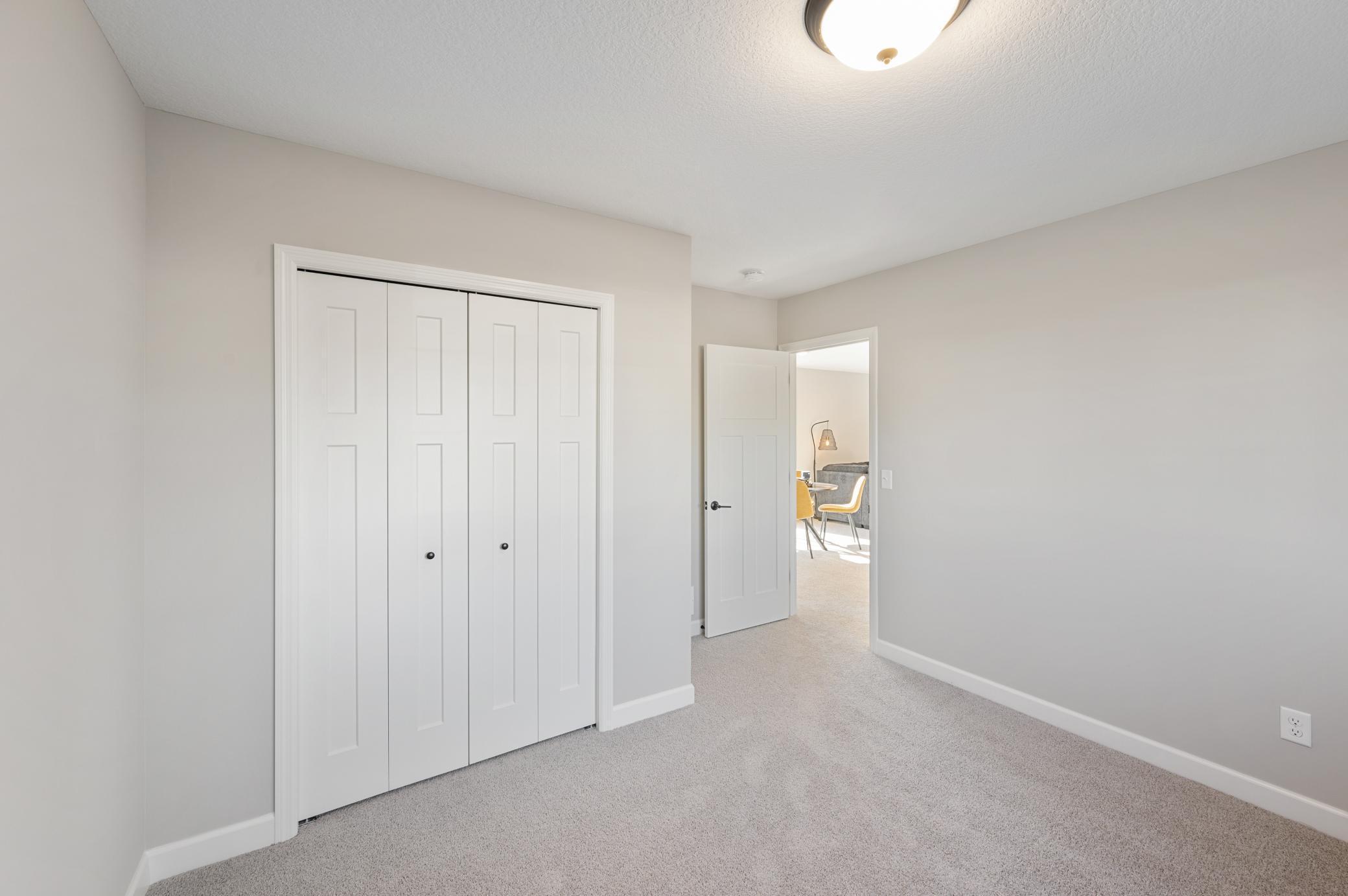 1833 Oak Ridge Street