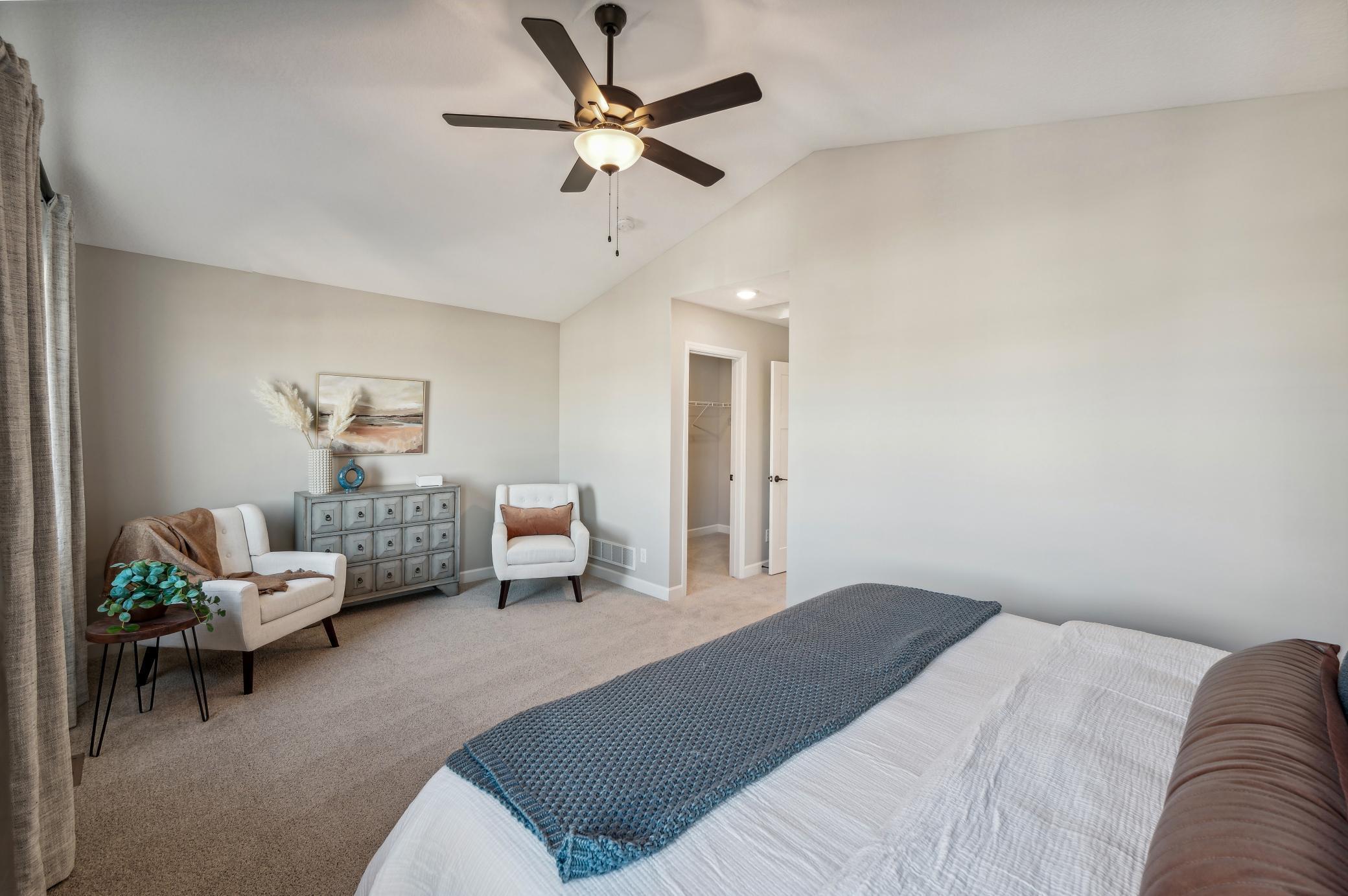 1833 Oak Ridge Street