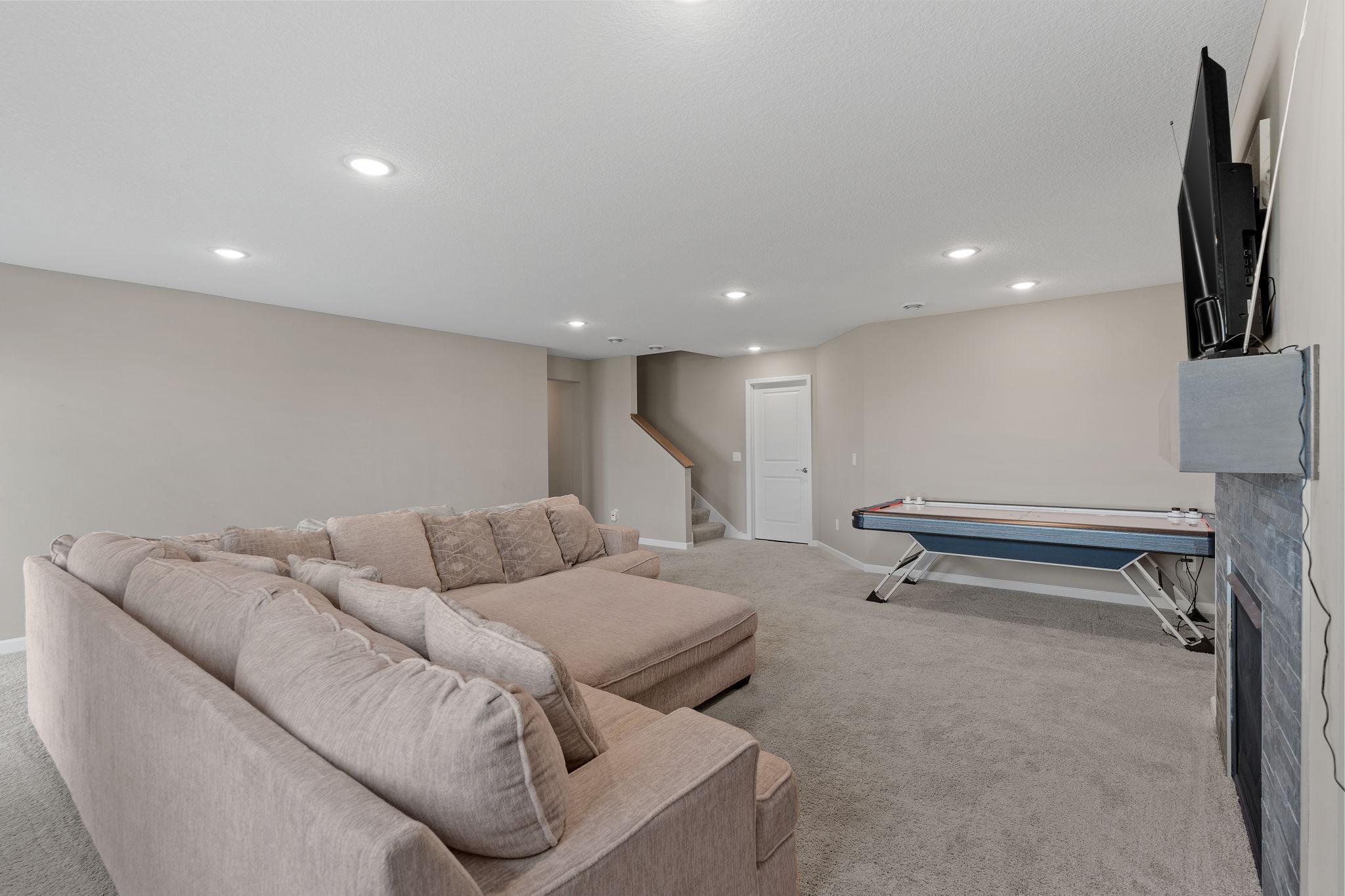 17060 61st Street NE