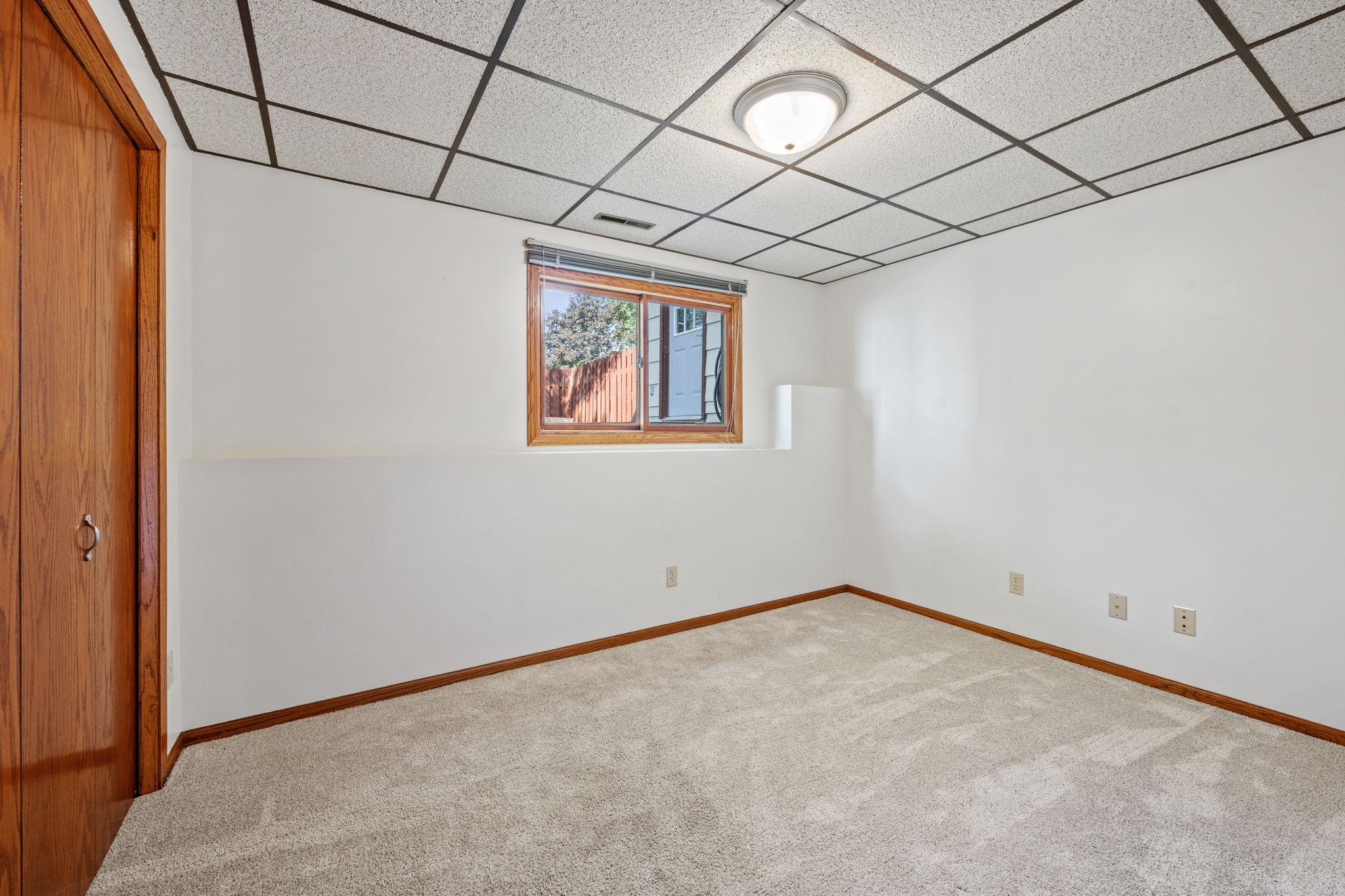 12083 Robin Road