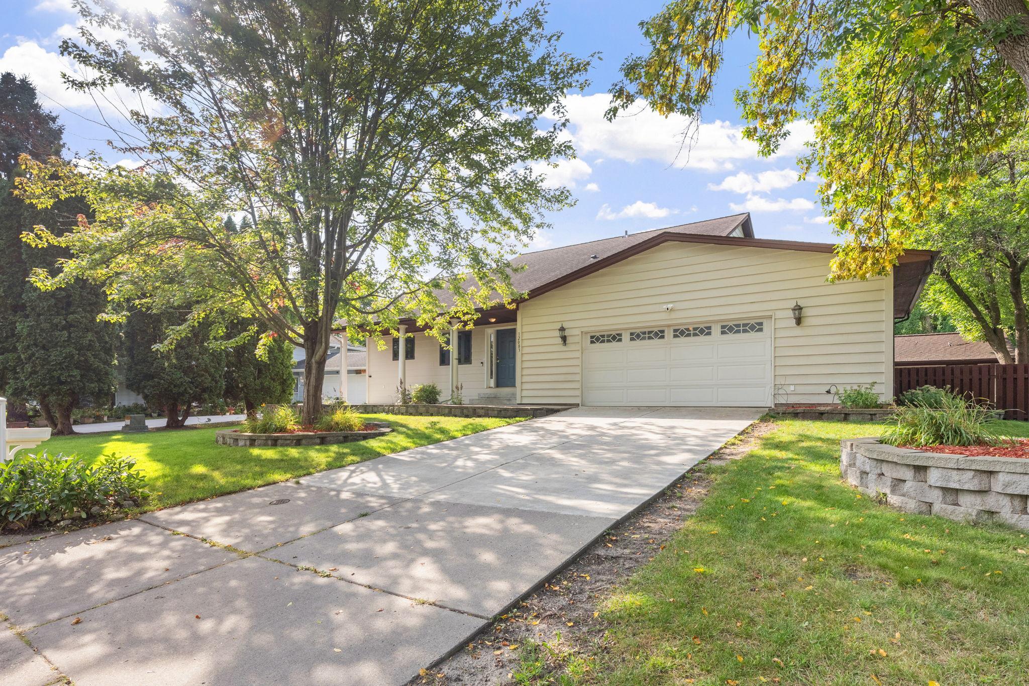 12083 Robin Road