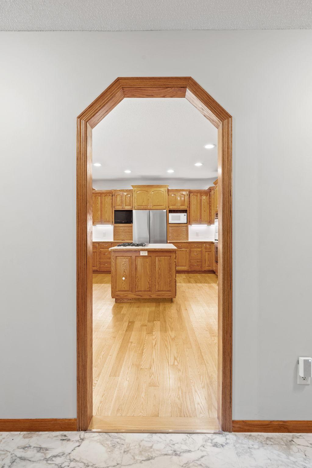 12083 Robin Road