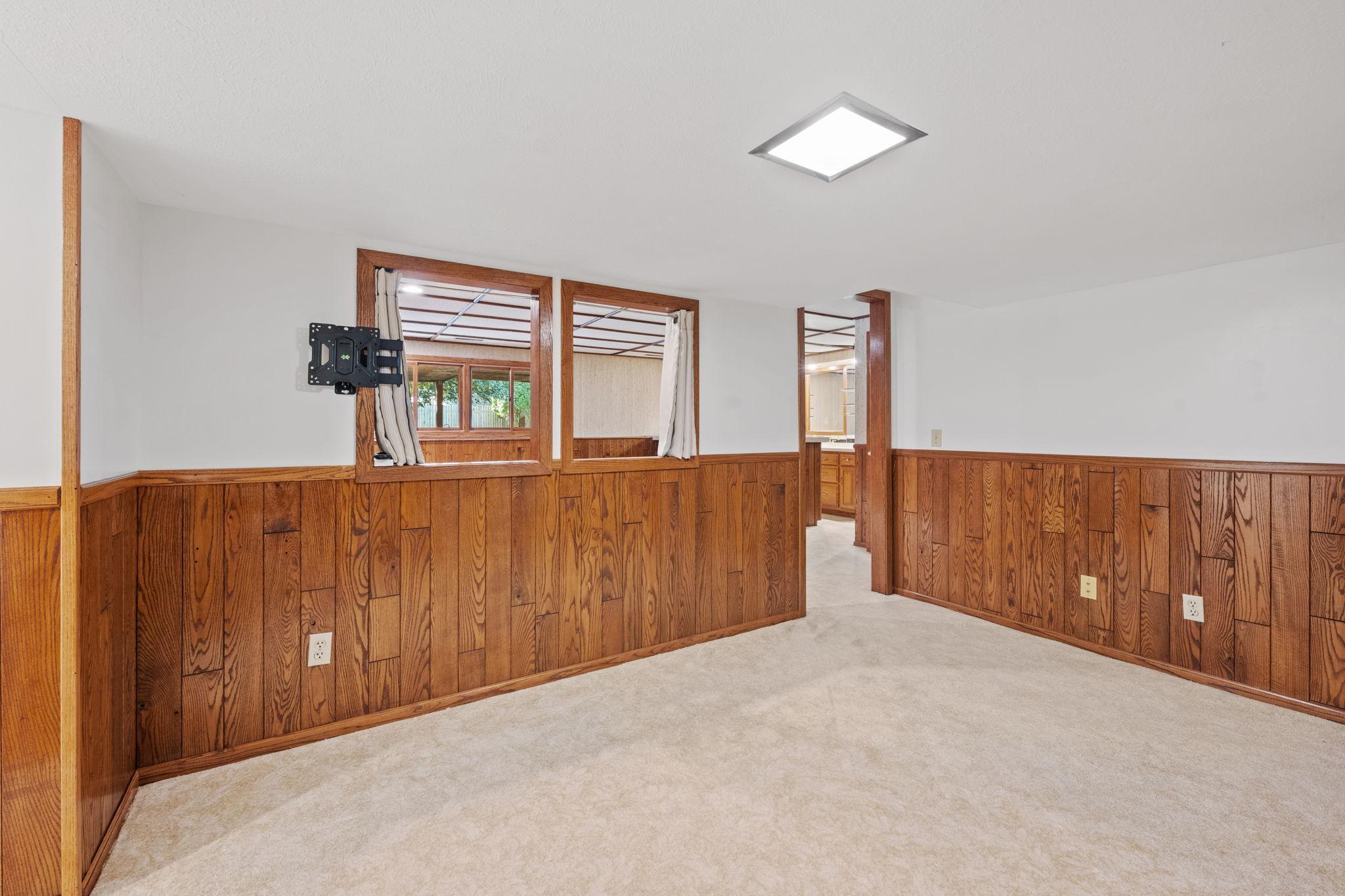 12083 Robin Road