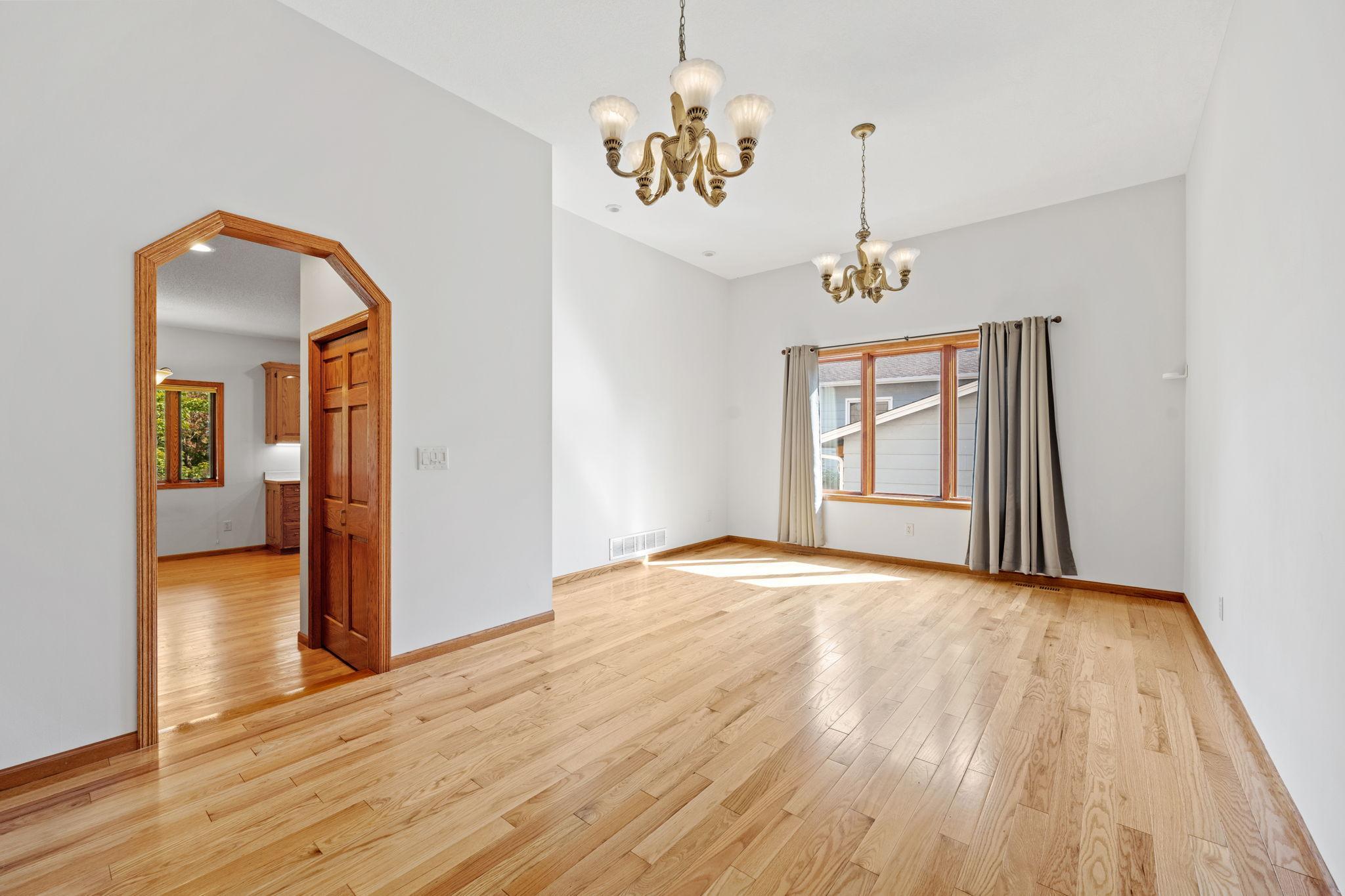 12083 Robin Road