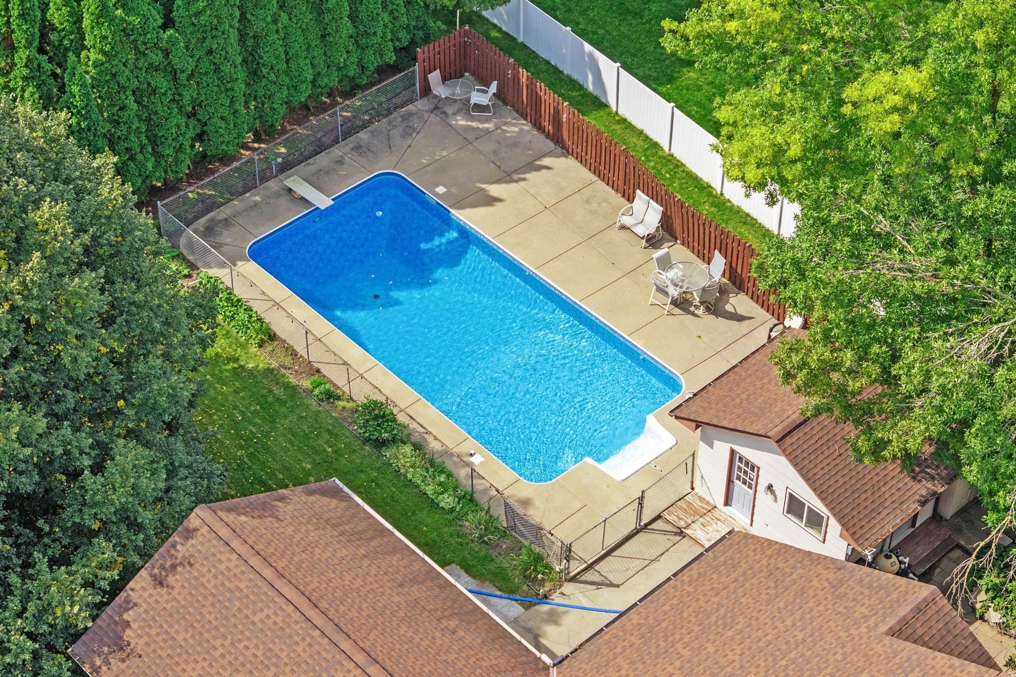 12083 Robin Road