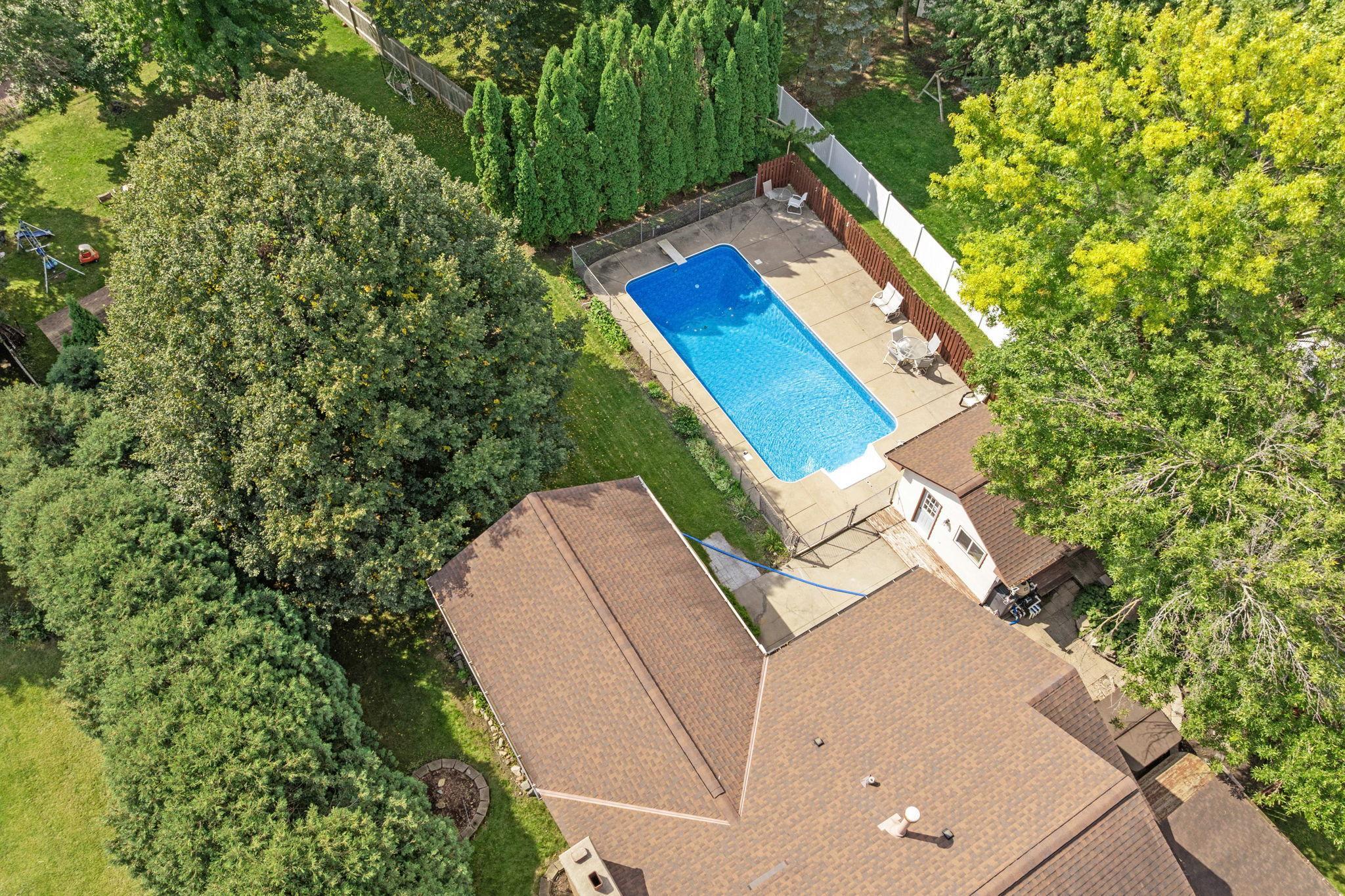 12083 Robin Road