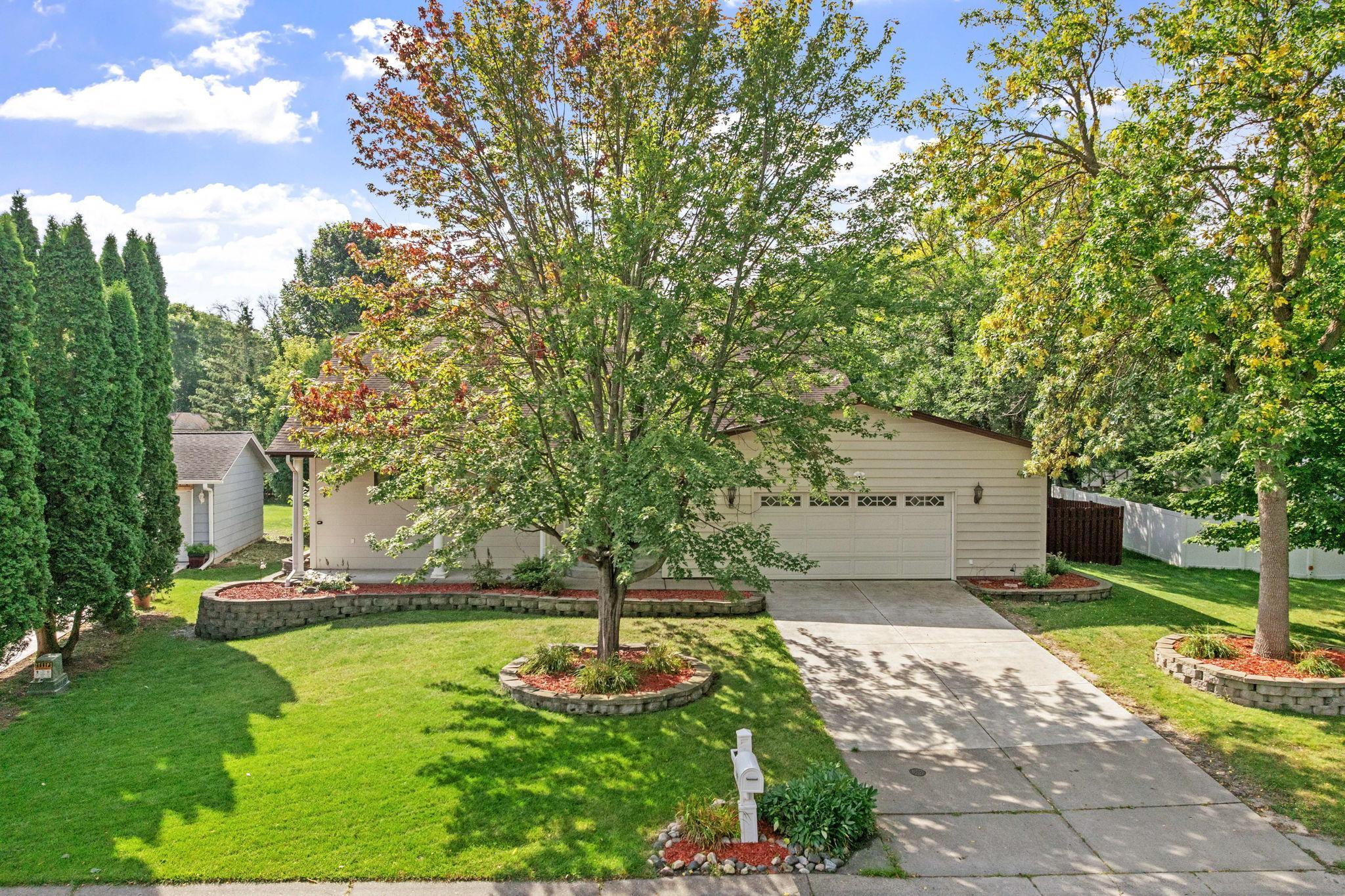 12083 Robin Road